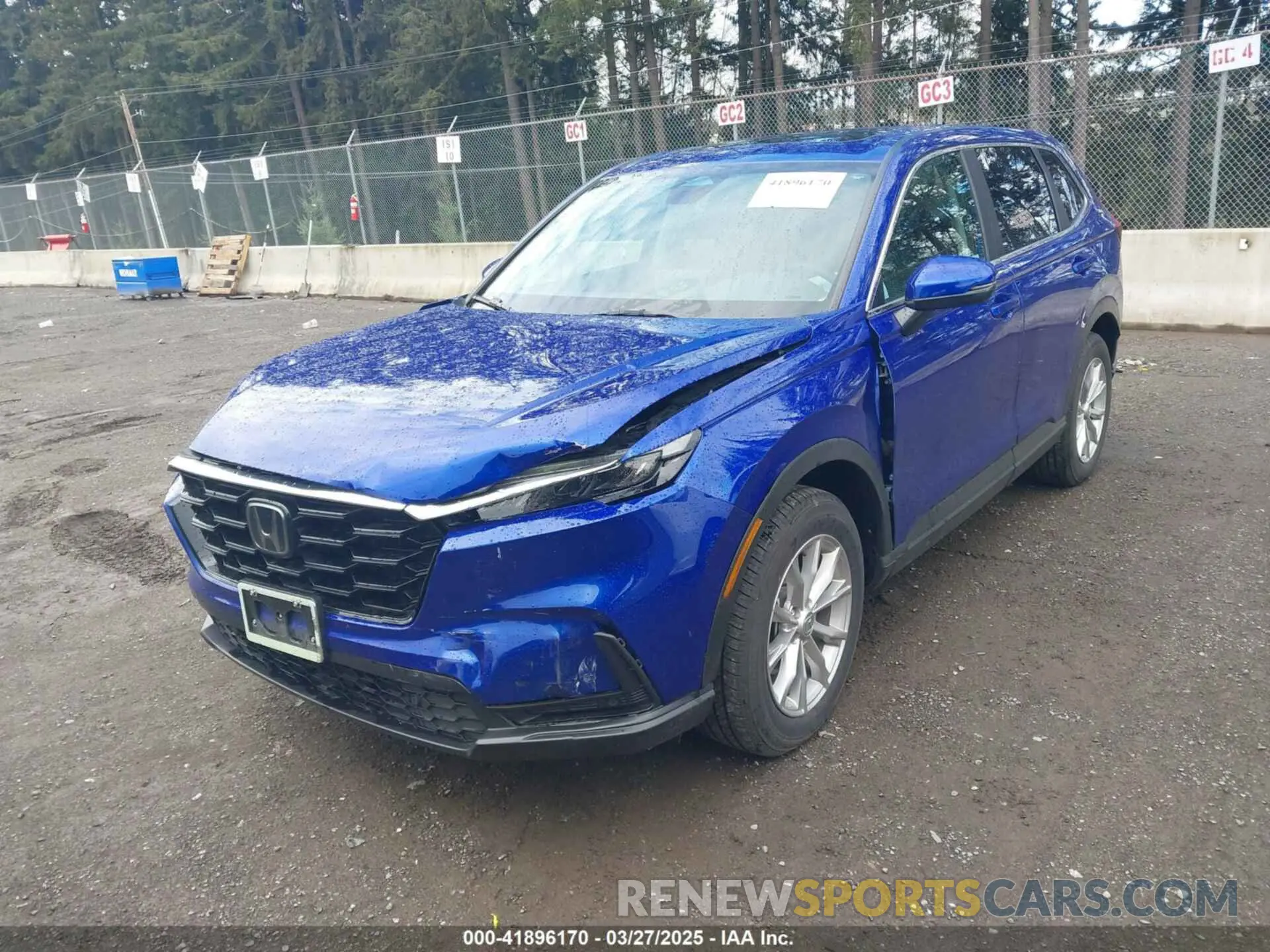 2 fotografías del automóvil dañado 2HKRS4H74RH485270 HONDA CR-V 2024