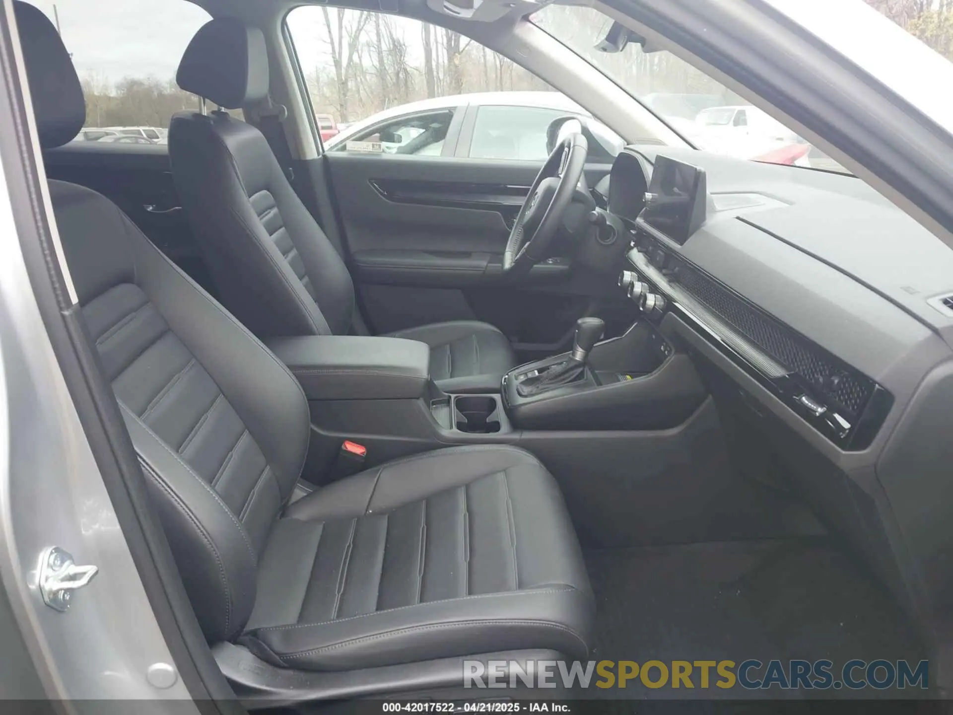 5 fotografías del automóvil dañado 2HKRS4H76RH468230 HONDA CR-V 2024
