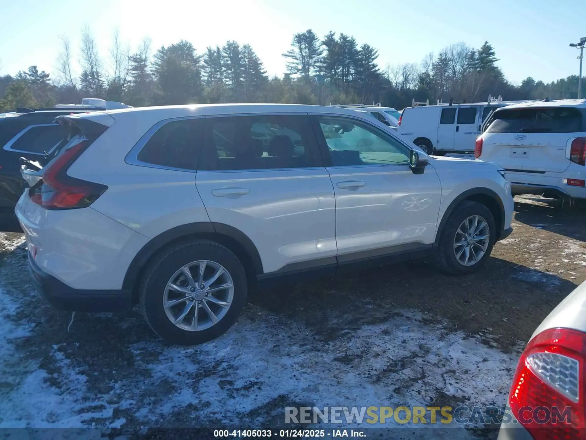 14 fotografías del automóvil dañado 2HKRS4H78RH421233 HONDA CR-V 2024