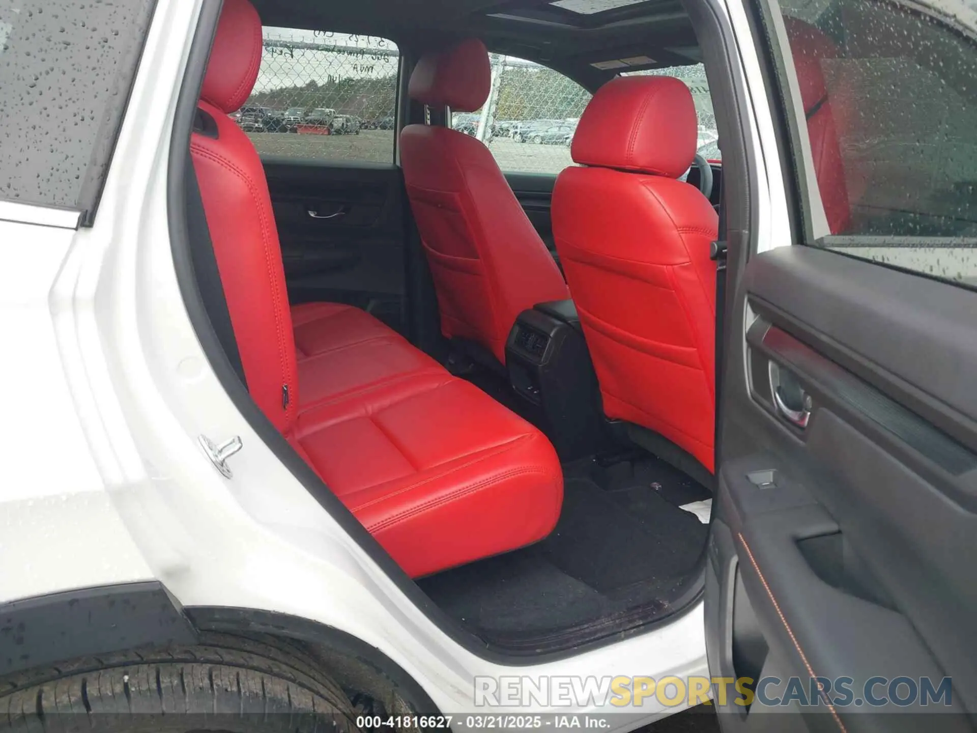 8 fotografías del automóvil dañado 2HKRS6H56RH803903 HONDA CR-V 2024