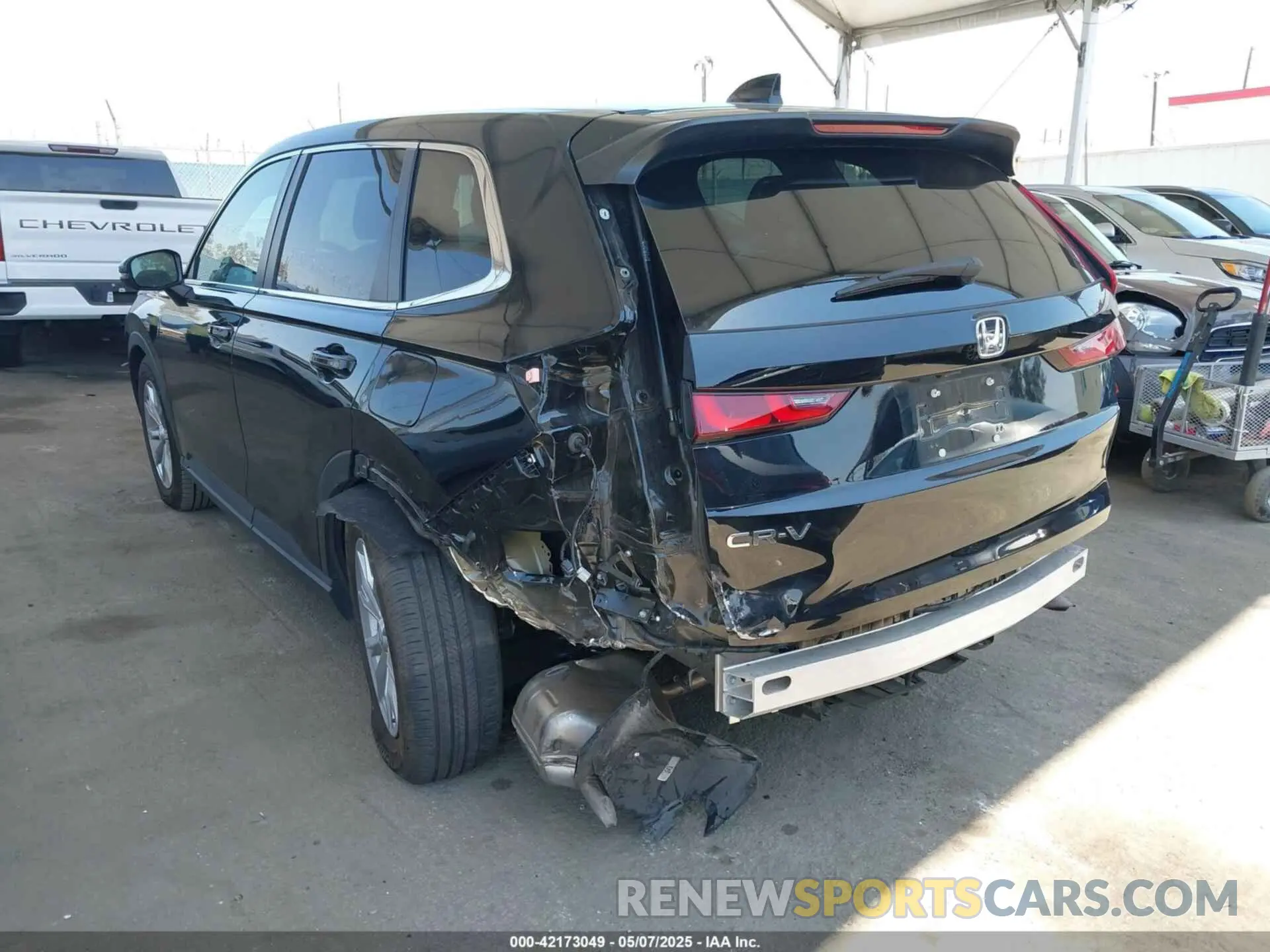 3 fotografías del automóvil dañado 5J6RS3H42RL000355 HONDA CR-V 2024