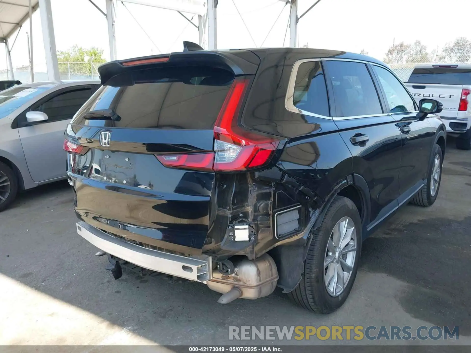 4 fotografías del automóvil dañado 5J6RS3H42RL000355 HONDA CR-V 2024