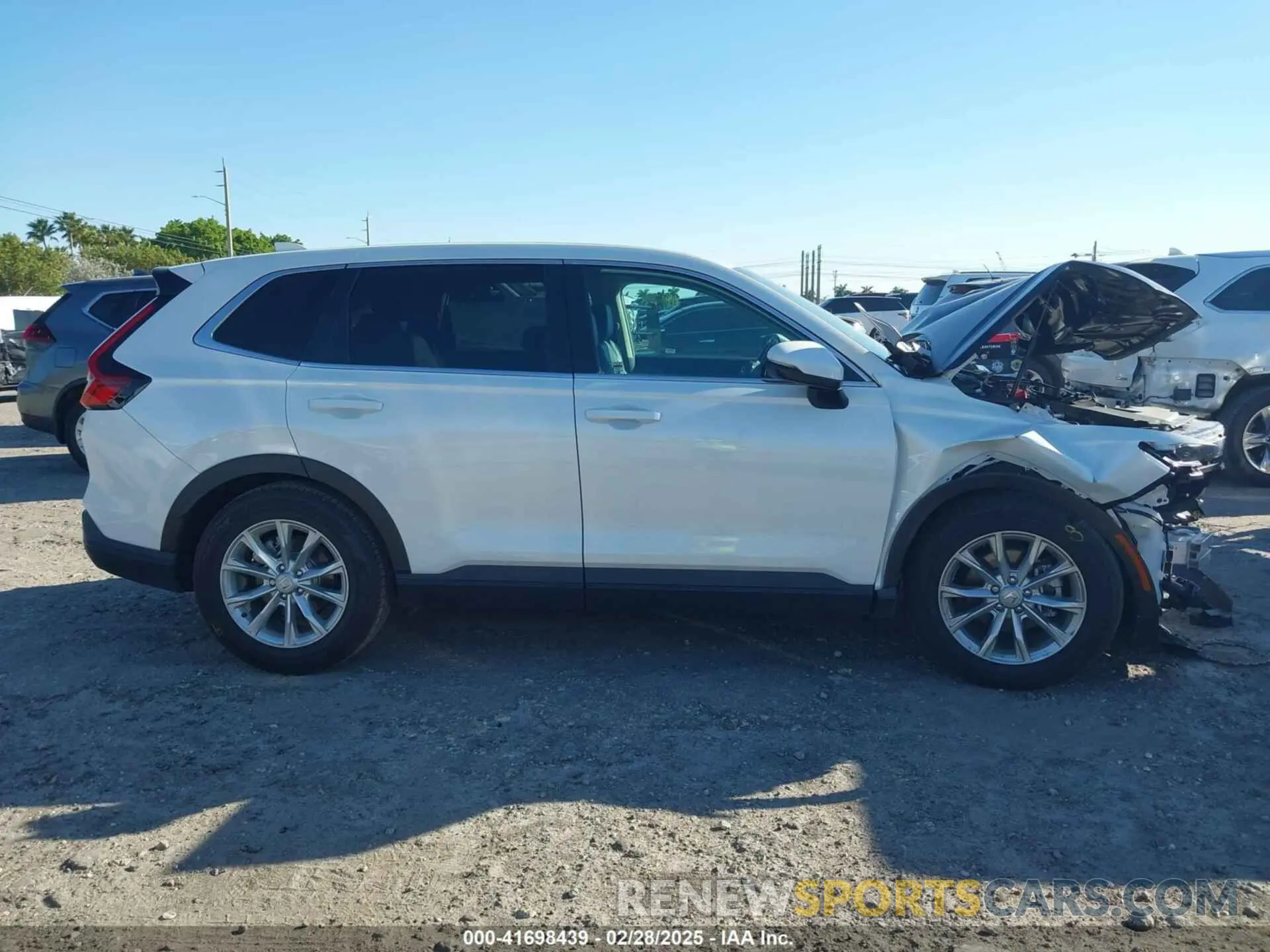 12 fotografías del automóvil dañado 7FARS3H73RE004390 HONDA CR-V 2024