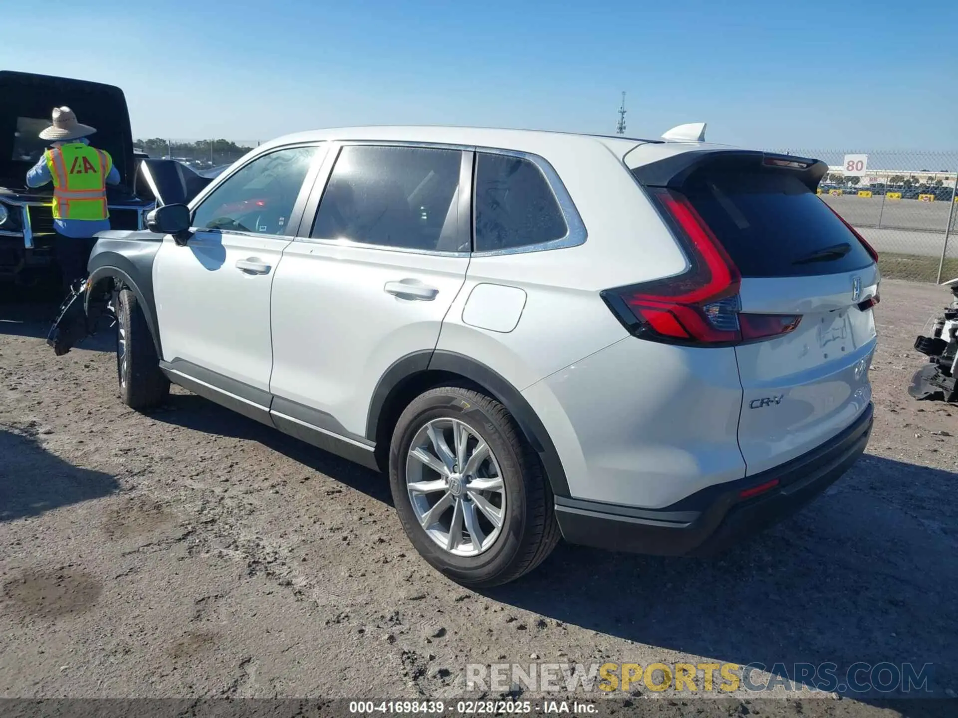 3 fotografías del automóvil dañado 7FARS3H73RE004390 HONDA CR-V 2024