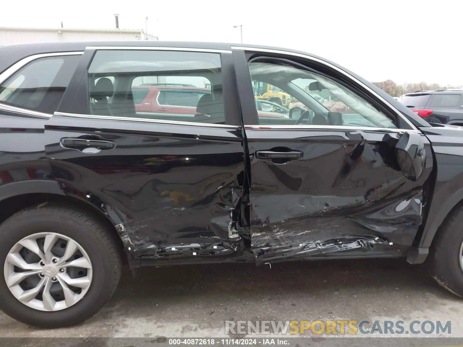 6 fotografías del automóvil dañado 7FARS4H2XRE009645 HONDA CR-V 2024