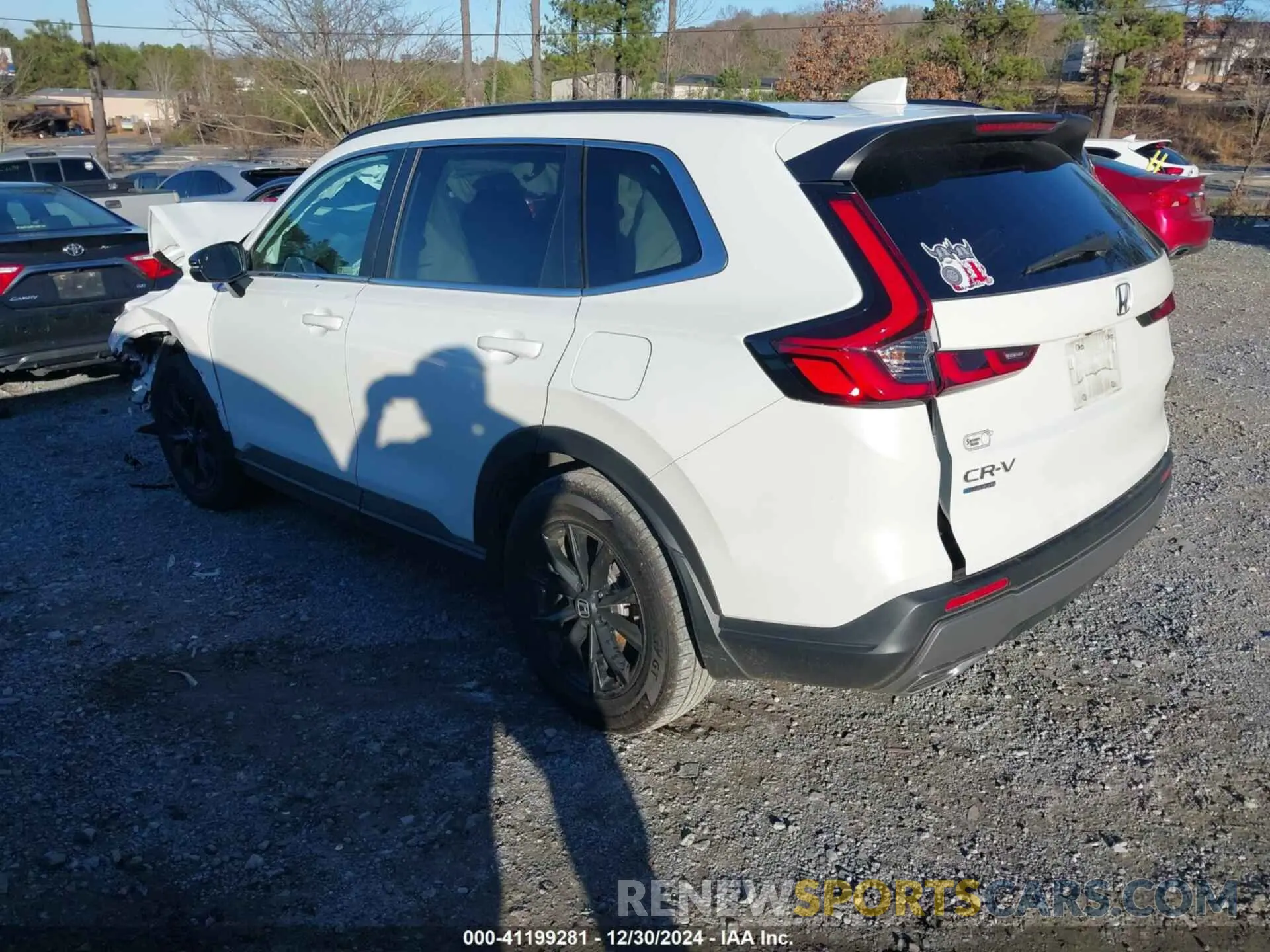 3 fotografías del automóvil dañado 7FARS5H50RE009279 HONDA CR-V 2024