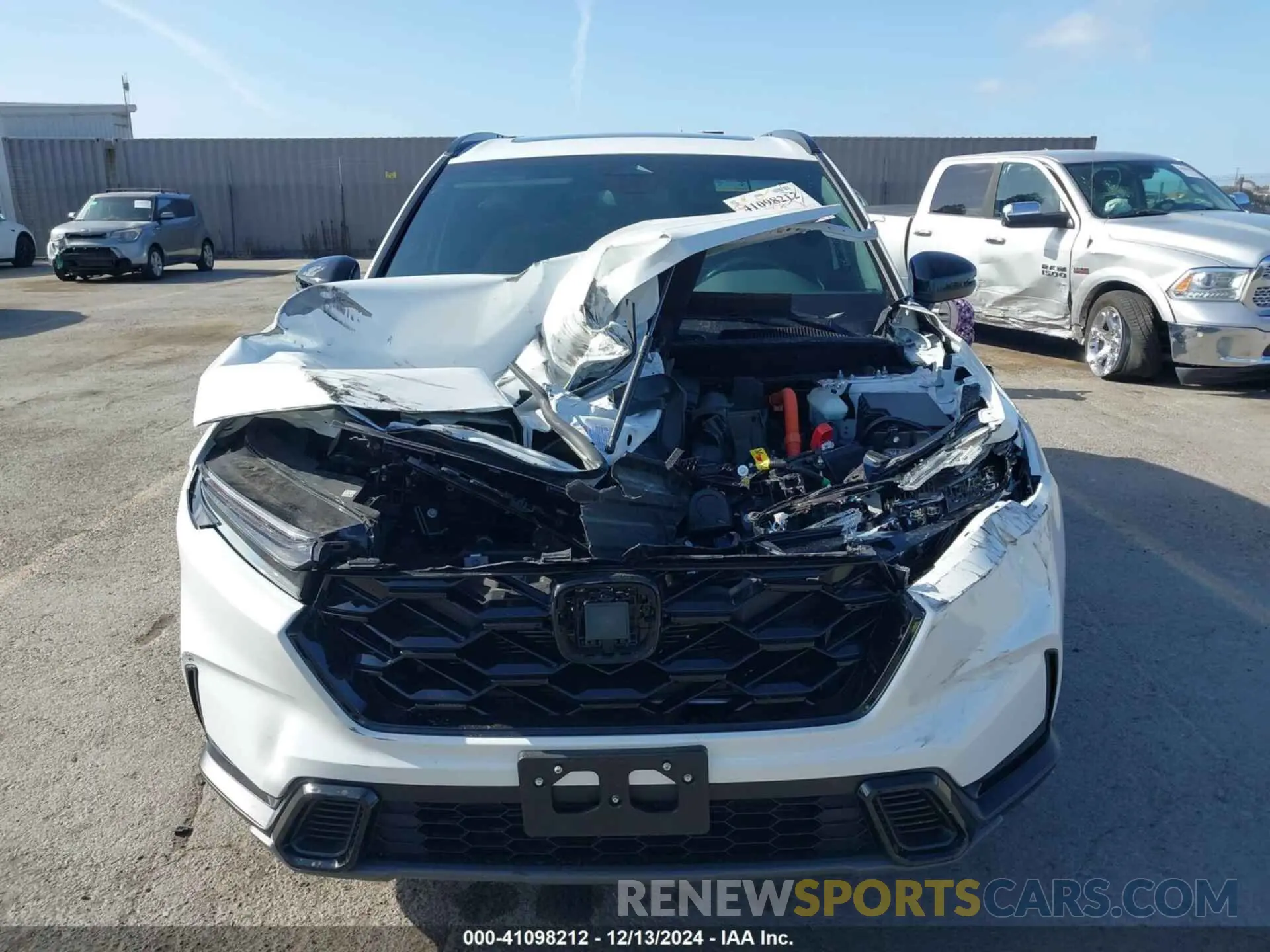 12 fotografías del automóvil dañado 7FARS5H50RE036773 HONDA CR-V 2024