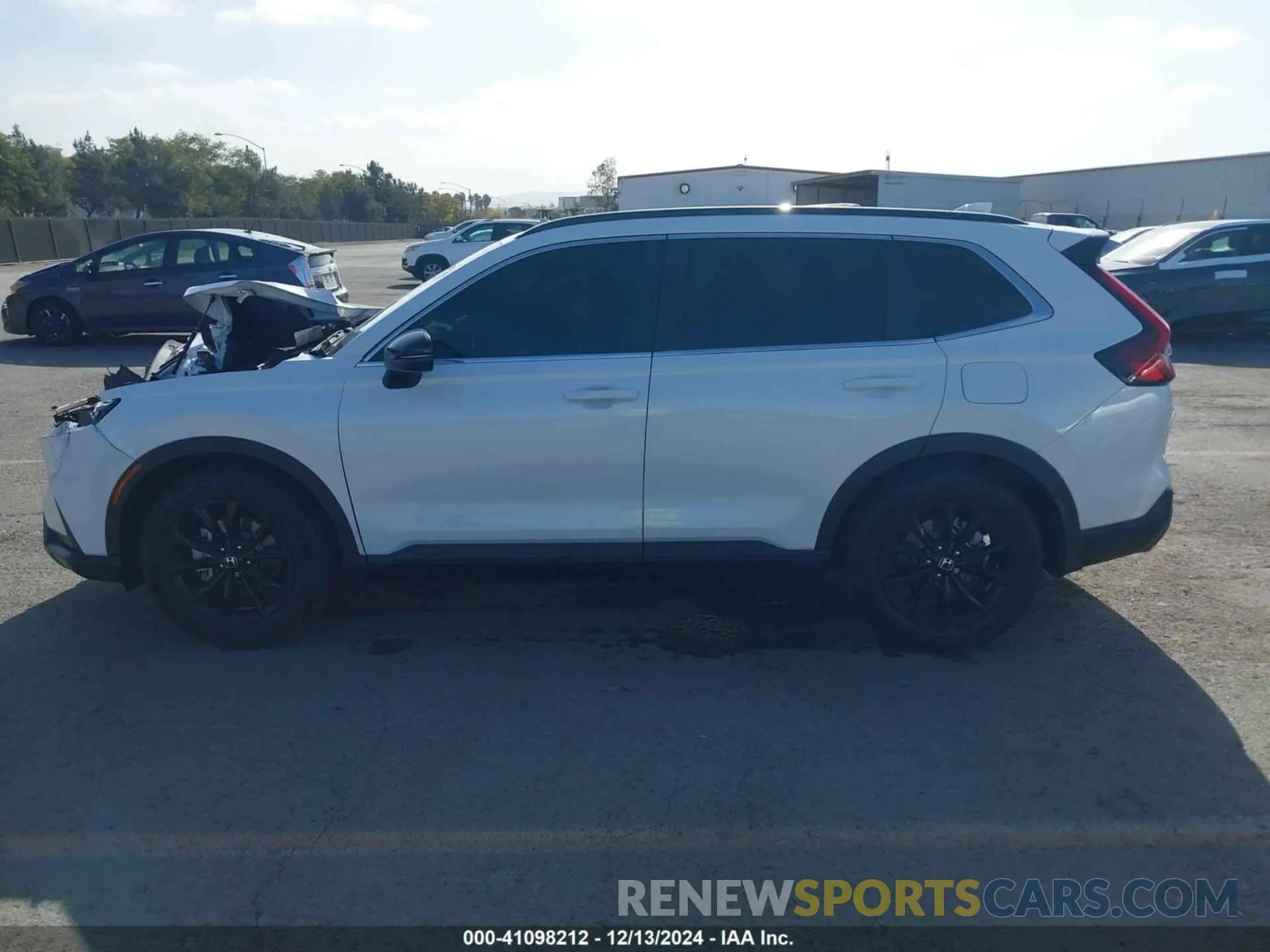 14 fotografías del automóvil dañado 7FARS5H50RE036773 HONDA CR-V 2024