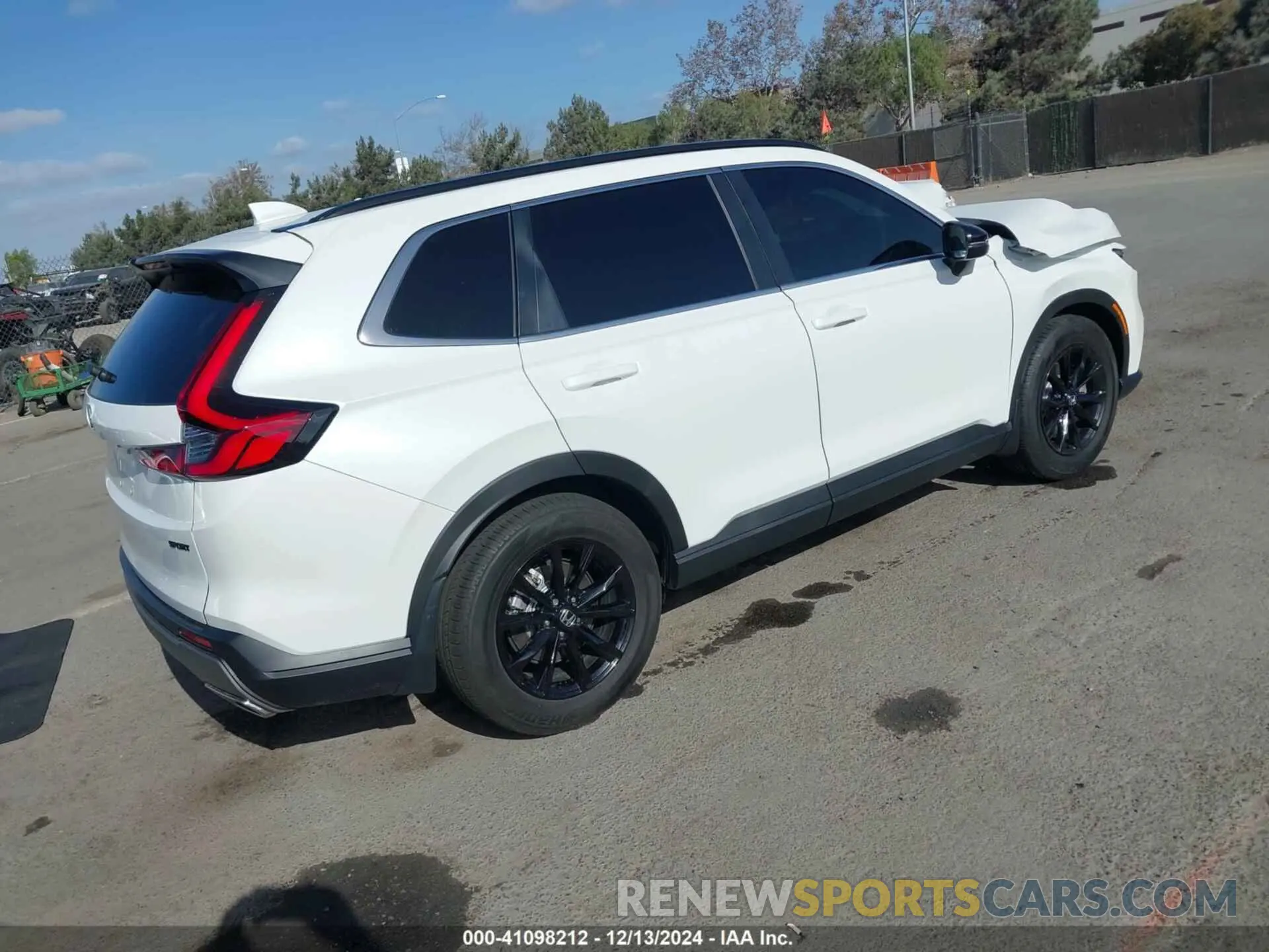 4 fotografías del automóvil dañado 7FARS5H50RE036773 HONDA CR-V 2024