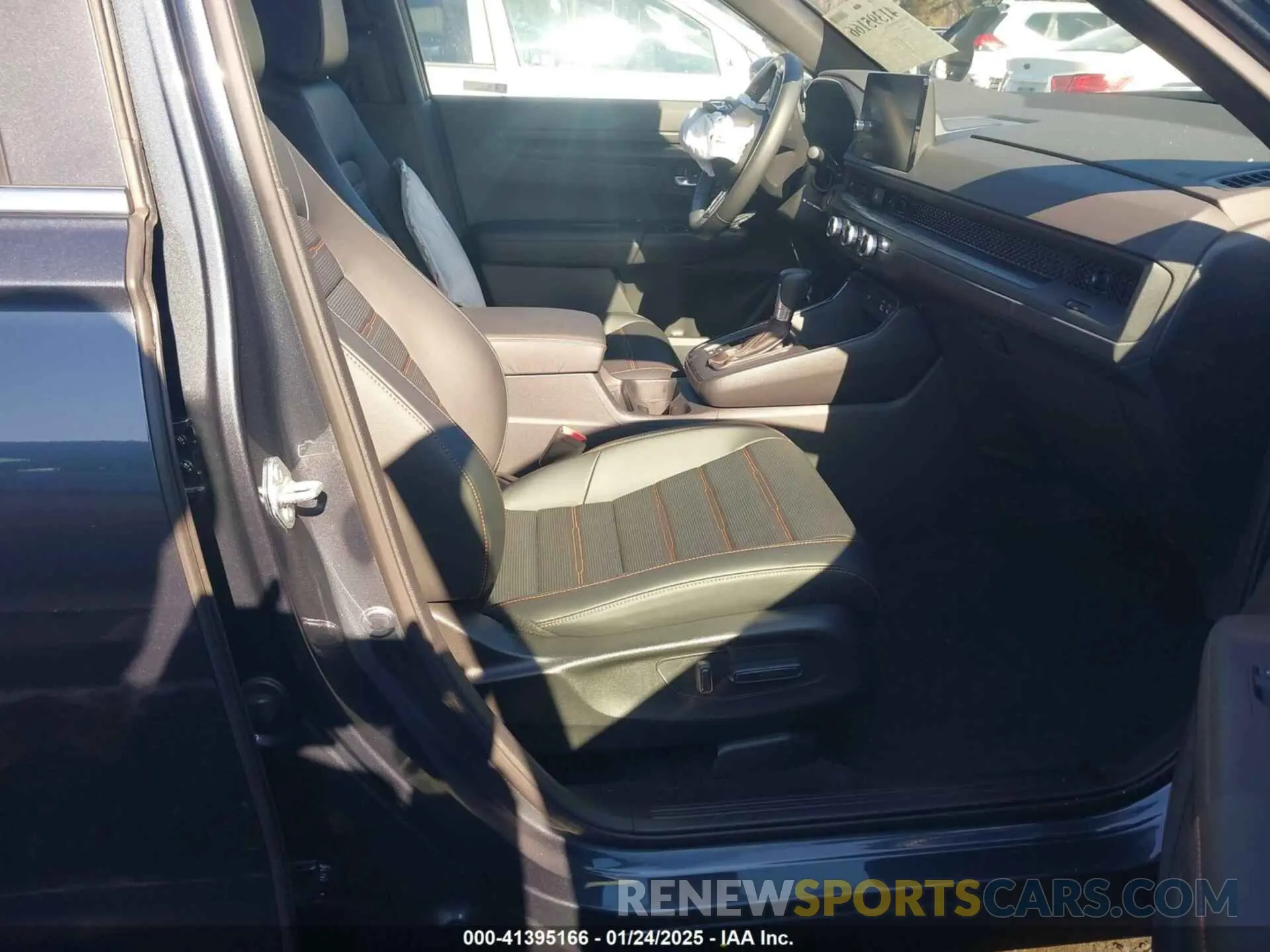 5 fotografías del automóvil dañado 7FARS5H81RE029518 HONDA CR-V 2024