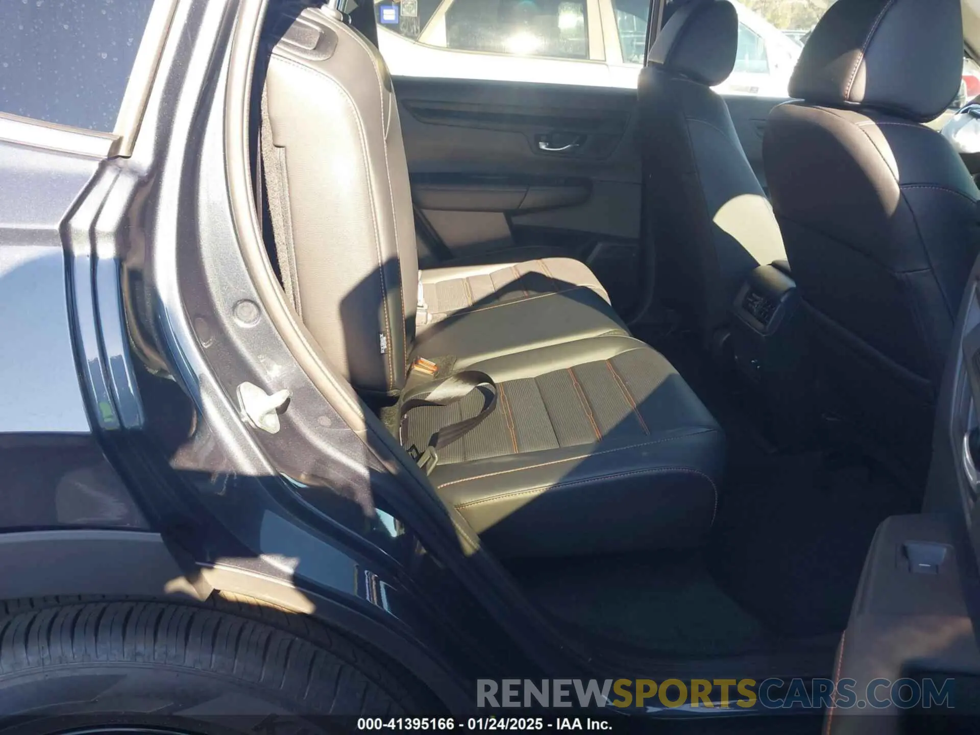 8 fotografías del automóvil dañado 7FARS5H81RE029518 HONDA CR-V 2024