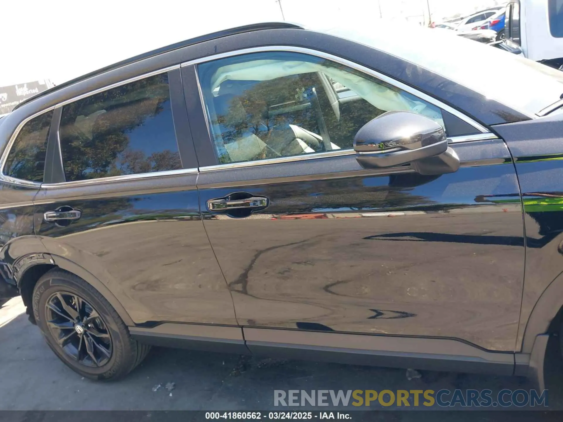 14 fotografías del automóvil dañado 7FARS5H84RE018948 HONDA CR-V 2024