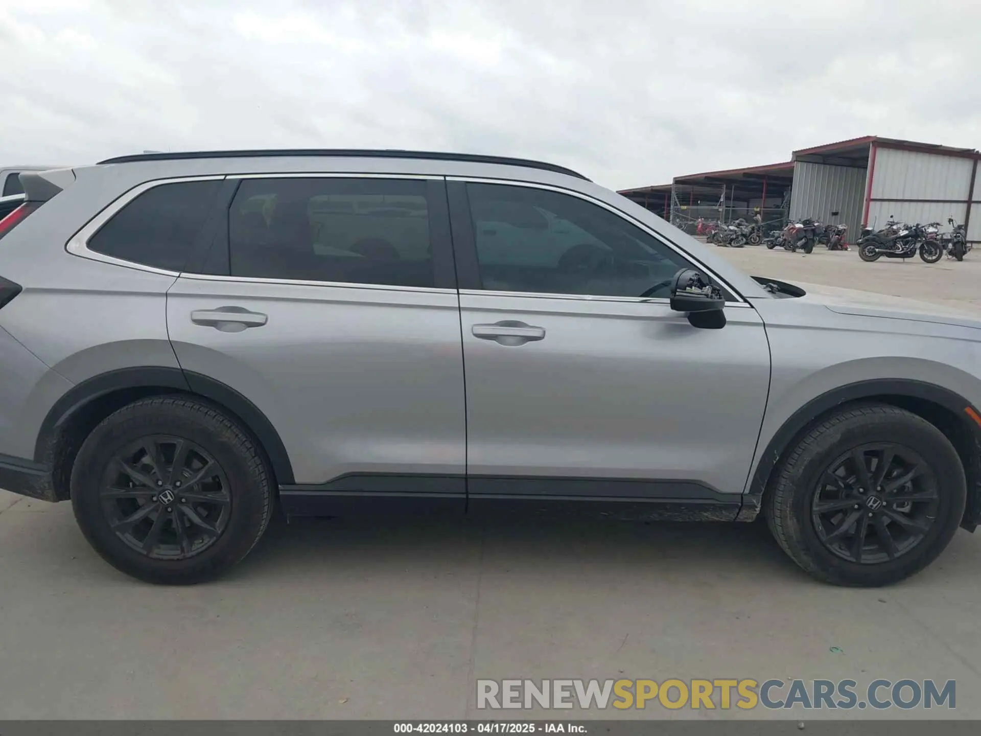 13 fotografías del automóvil dañado 7FARS5H87RE023321 HONDA CR-V 2024