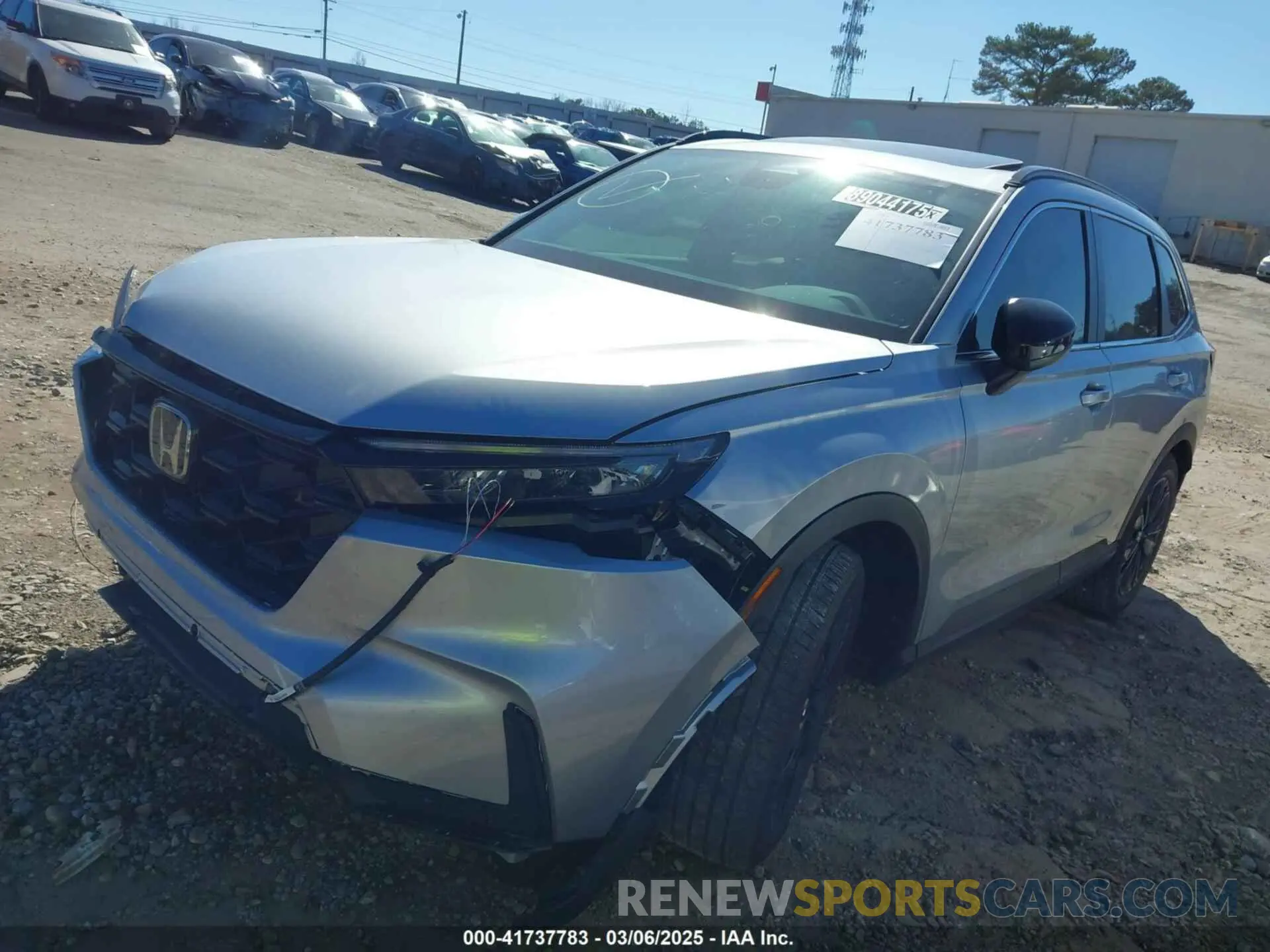2 fotografías del automóvil dañado 7FARS6H90RE071287 HONDA CR-V 2024