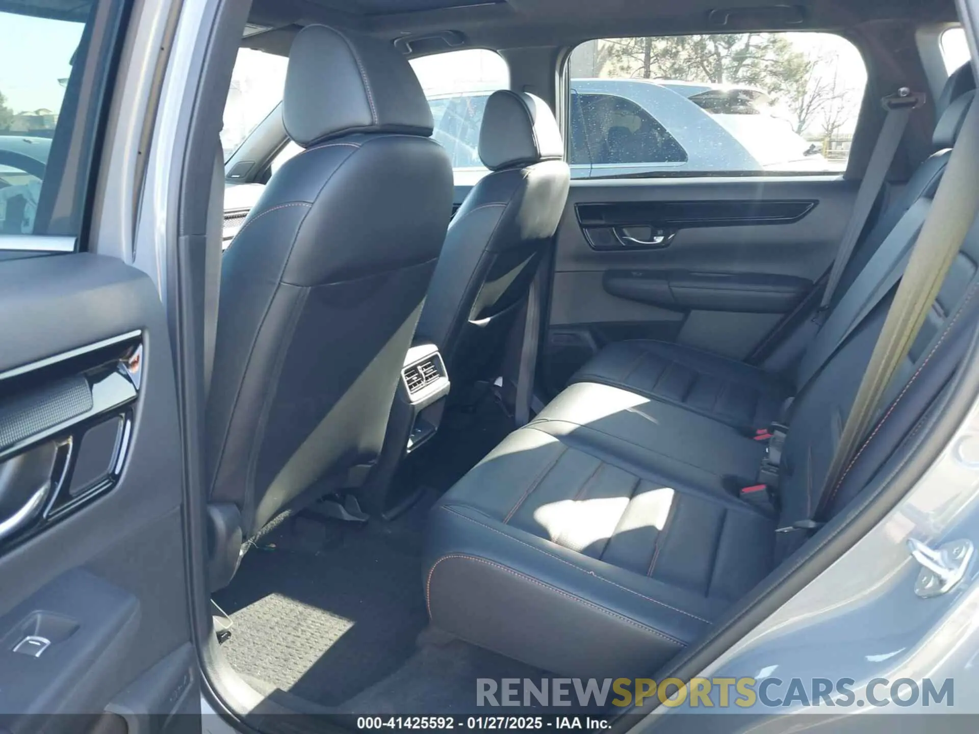 8 fotografías del automóvil dañado 7FARS6H91RE060735 HONDA CR-V 2024
