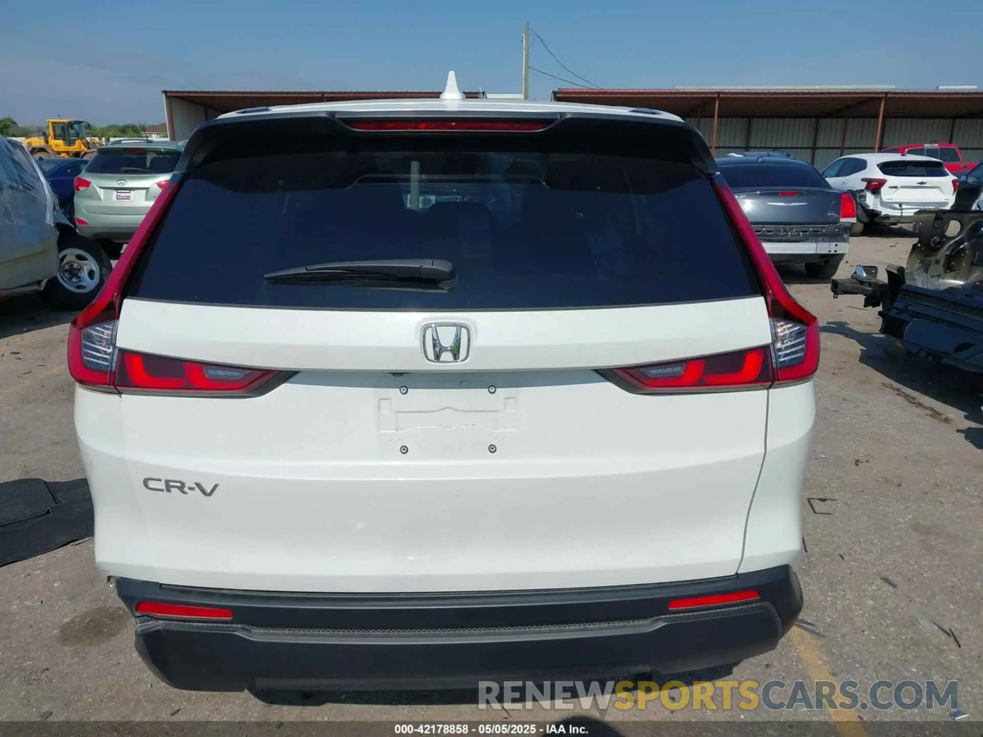 16 fotografías del automóvil dañado 2HKRS3H4XSH314433 HONDA CR-V 2025