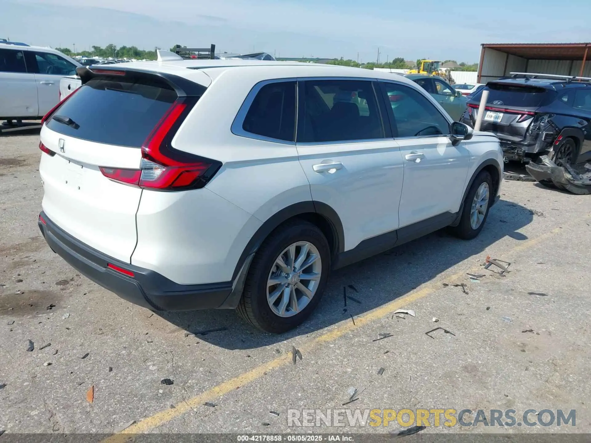 4 fotografías del automóvil dañado 2HKRS3H4XSH314433 HONDA CR-V 2025