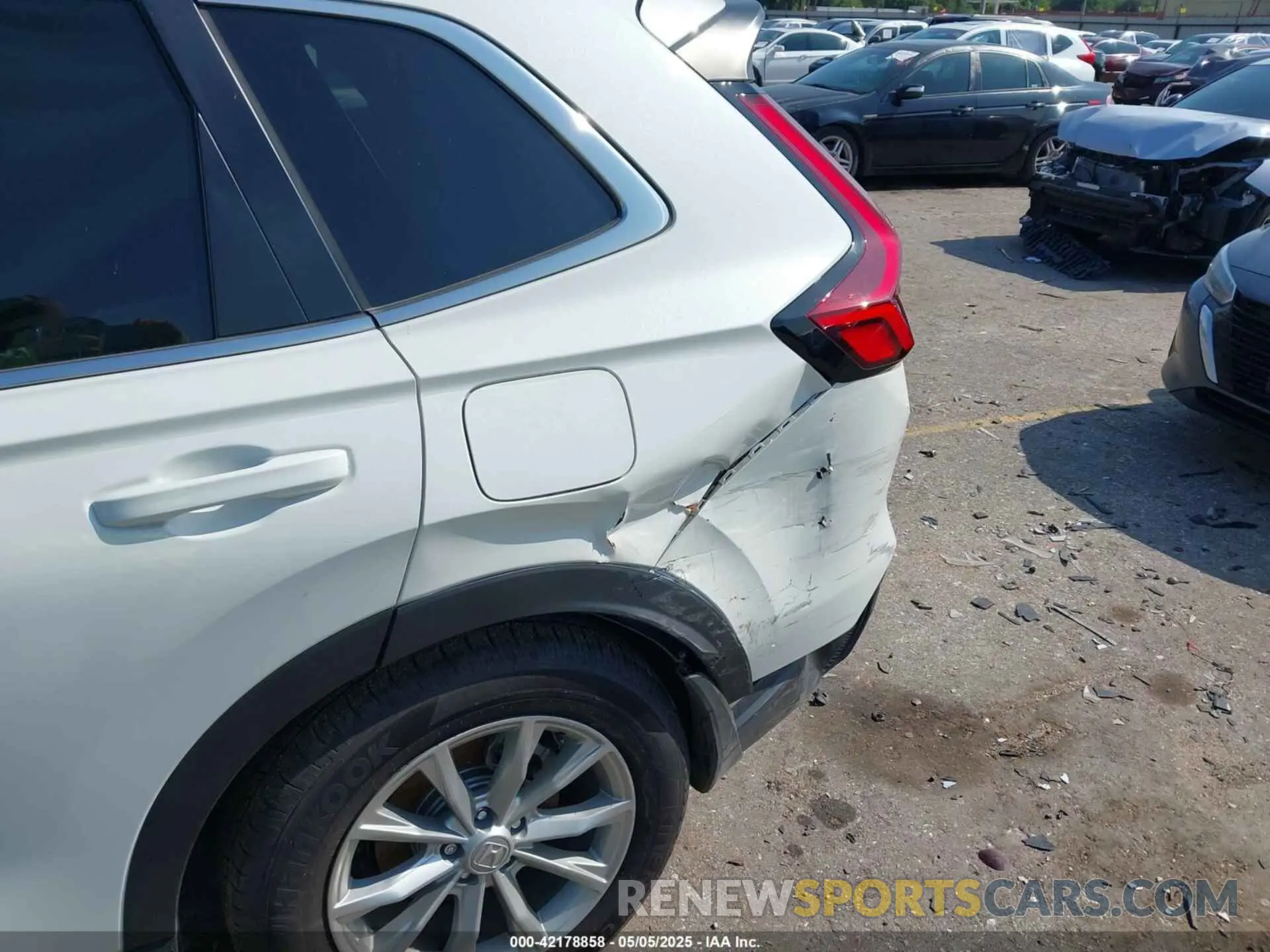 6 fotografías del automóvil dañado 2HKRS3H4XSH314433 HONDA CR-V 2025