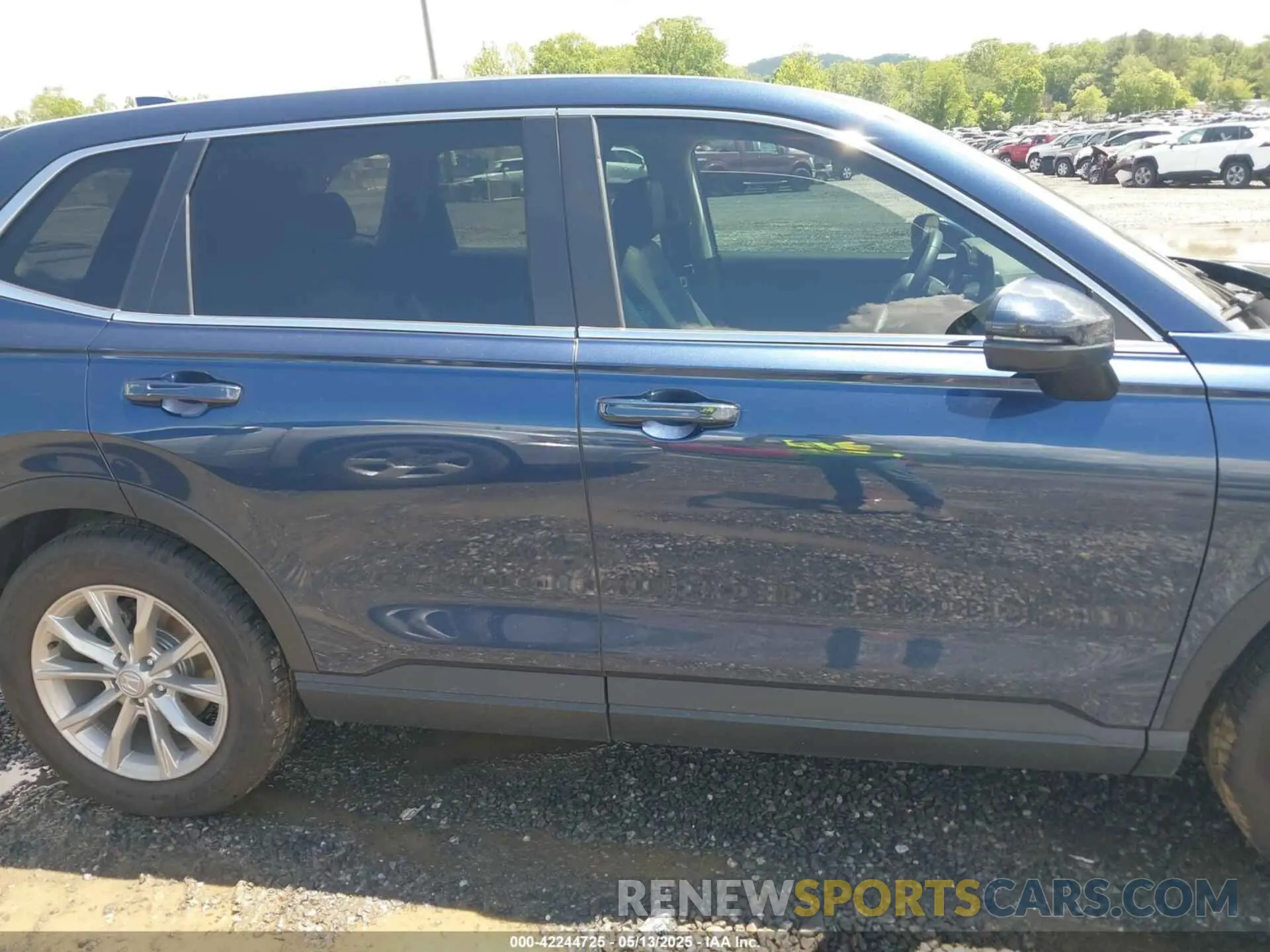 13 fotografías del automóvil dañado 2HKRS3H76SH321857 HONDA CR-V 2025