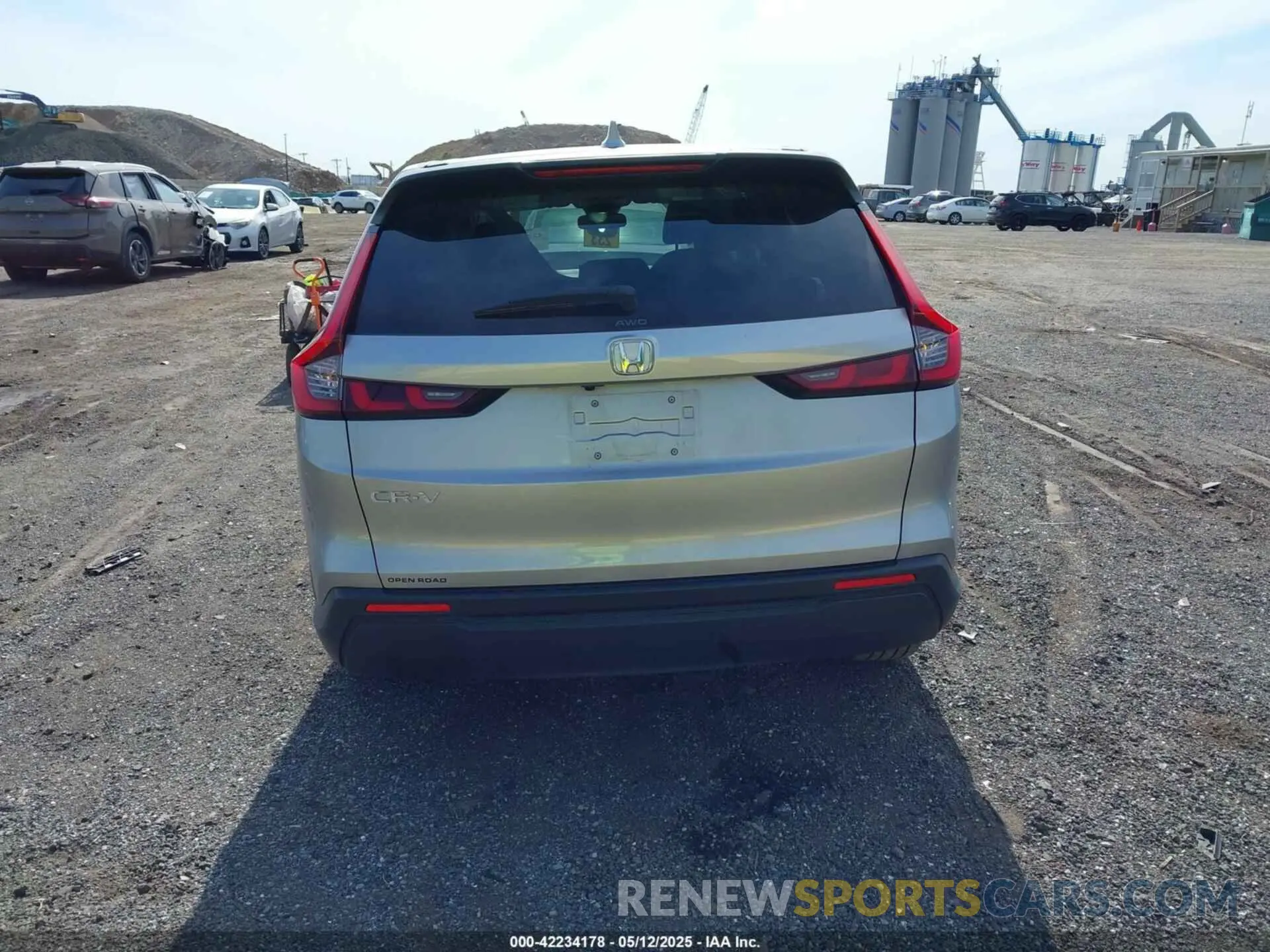 16 fotografías del automóvil dañado 2HKRS4H20SH457136 HONDA CR-V 2025