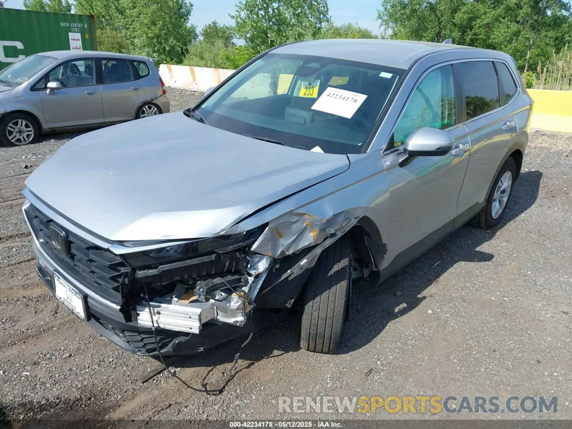 2 fotografías del automóvil dañado 2HKRS4H20SH457136 HONDA CR-V 2025