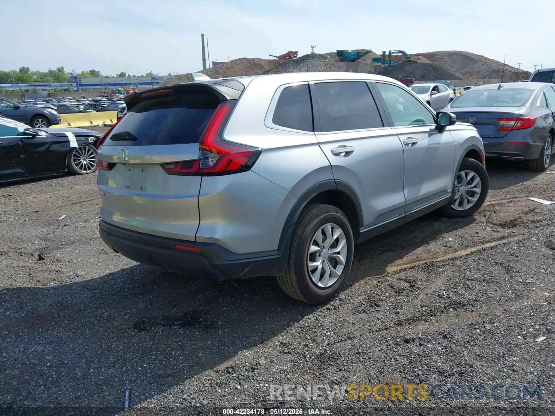 4 fotografías del automóvil dañado 2HKRS4H20SH457136 HONDA CR-V 2025