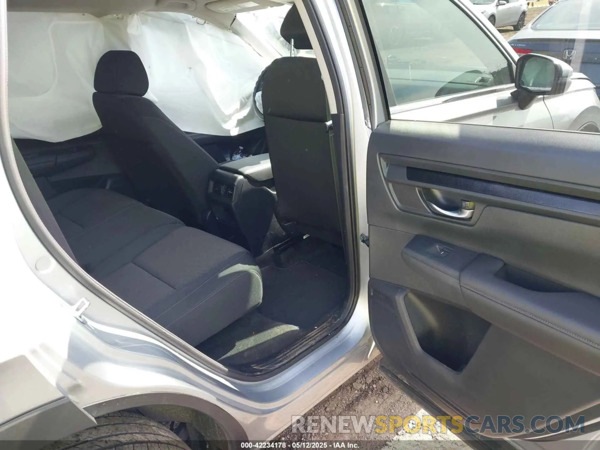 8 fotografías del automóvil dañado 2HKRS4H20SH457136 HONDA CR-V 2025