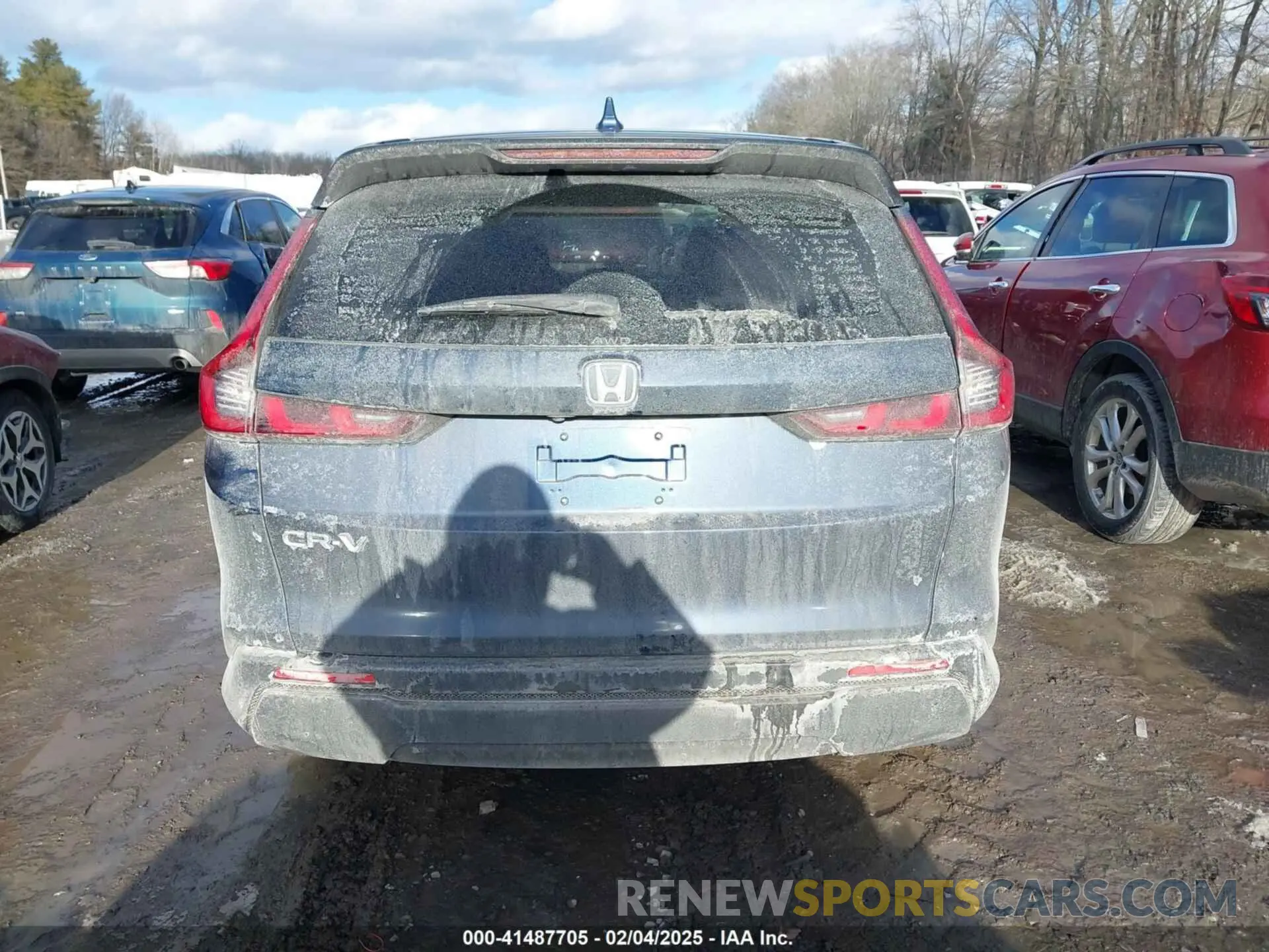 16 fotografías del automóvil dañado 2HKRS4H24SH410952 HONDA CR-V 2025