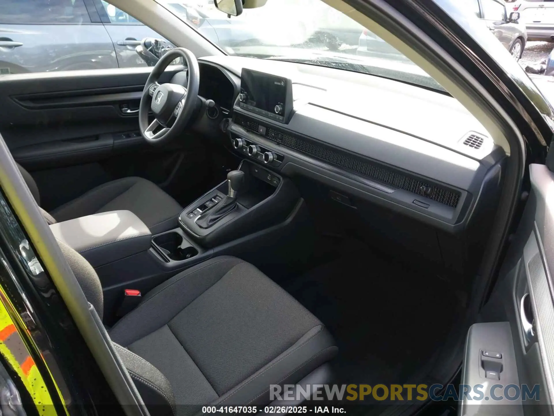 5 fotografías del automóvil dañado 2HKRS4H28SH416091 HONDA CR-V 2025