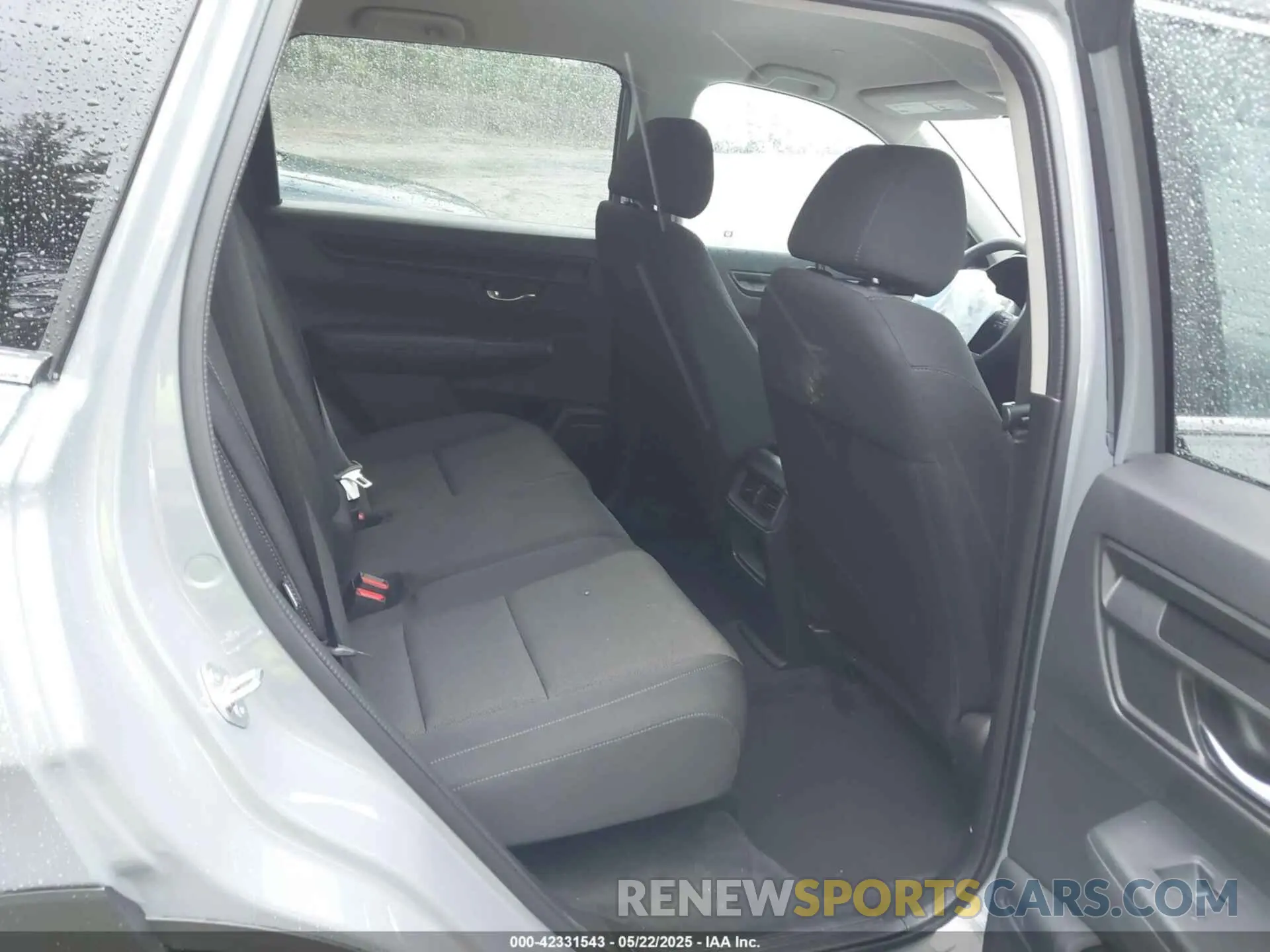 8 fotografías del automóvil dañado 2HKRS4H28SH470345 HONDA CR-V 2025