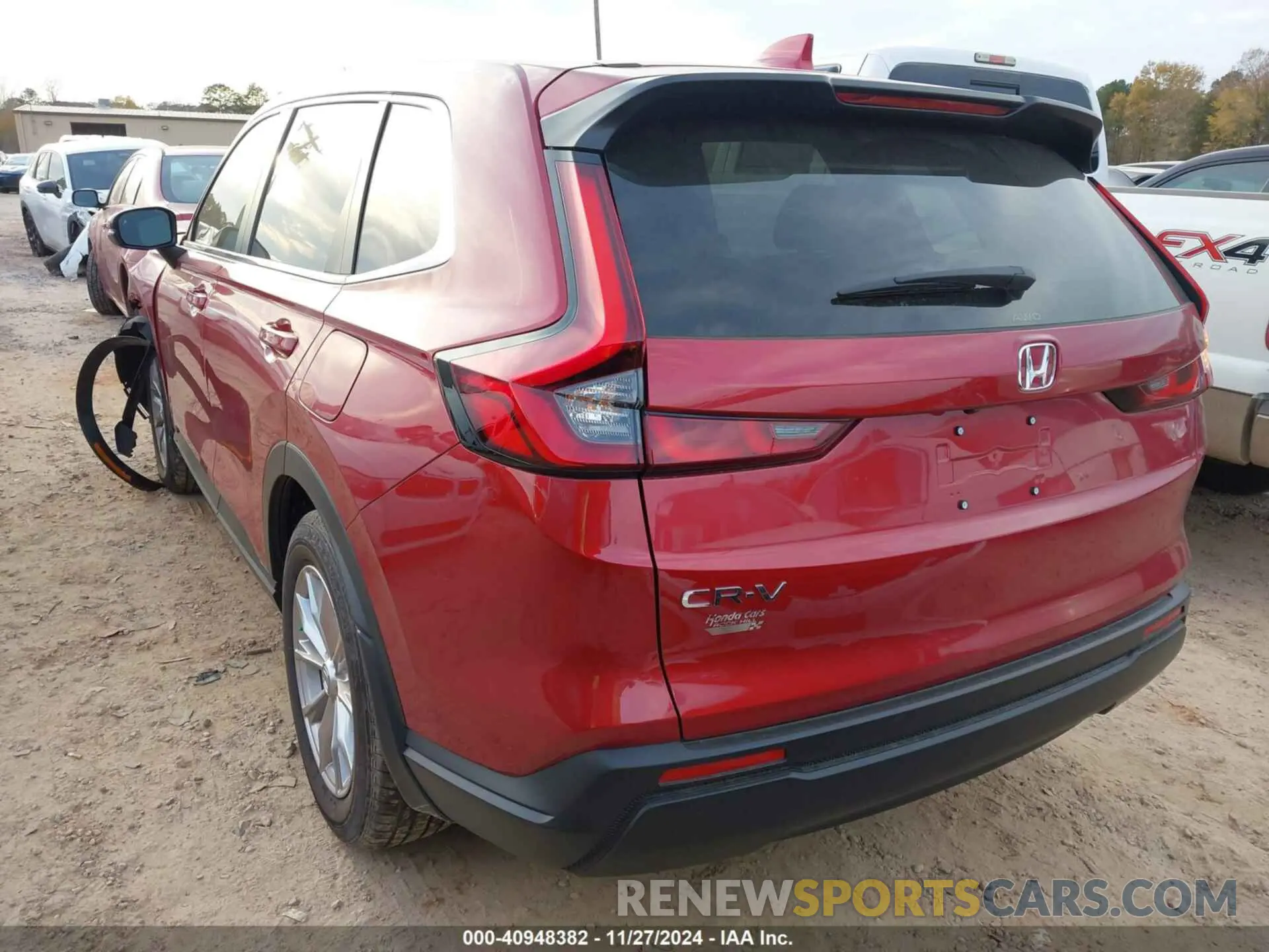 3 fotografías del automóvil dañado 2HKRS4H40SH404535 HONDA CR-V 2025