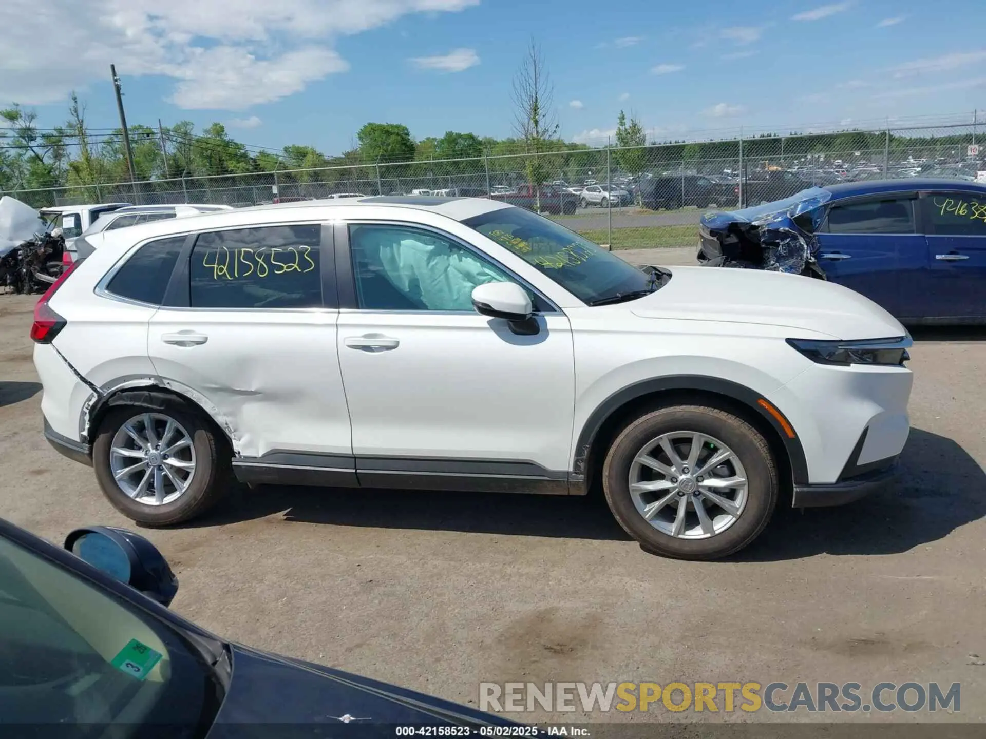 13 fotografías del automóvil dañado 2HKRS4H40SH468140 HONDA CR-V 2025