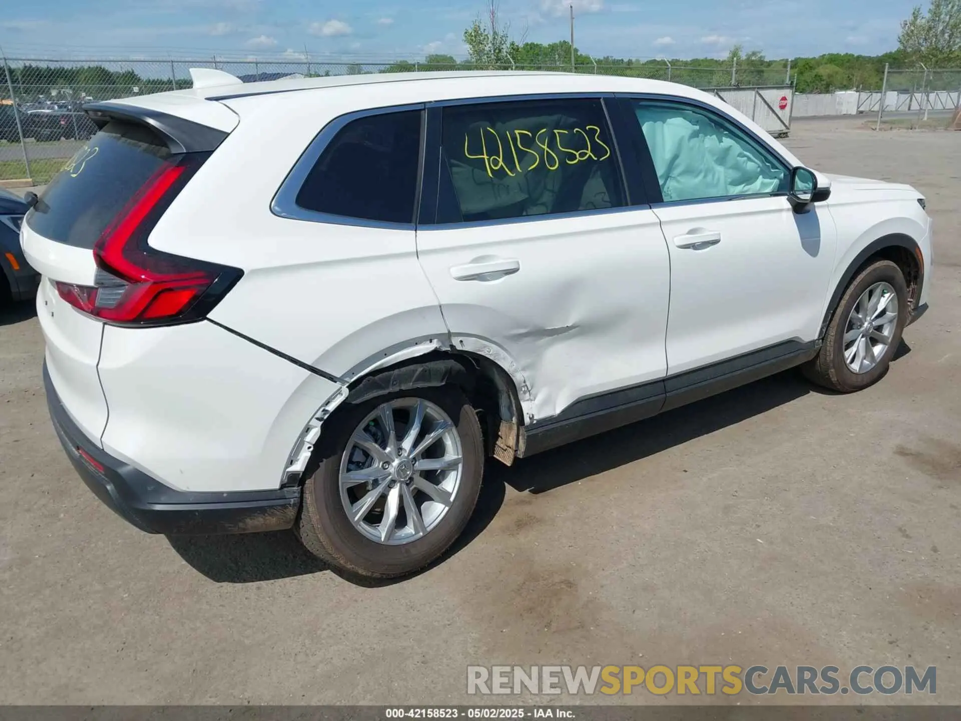 4 fotografías del automóvil dañado 2HKRS4H40SH468140 HONDA CR-V 2025