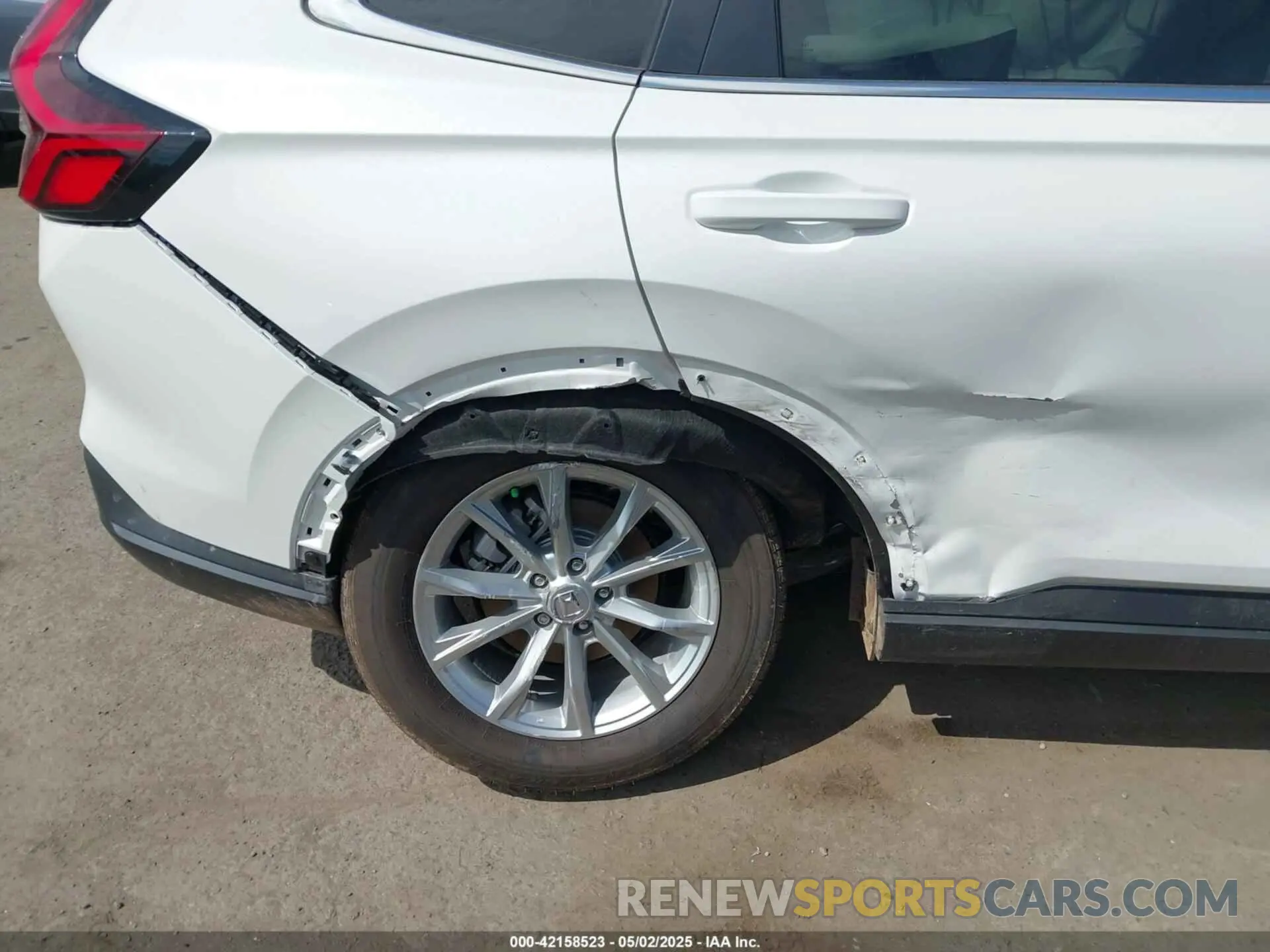 6 fotografías del automóvil dañado 2HKRS4H40SH468140 HONDA CR-V 2025