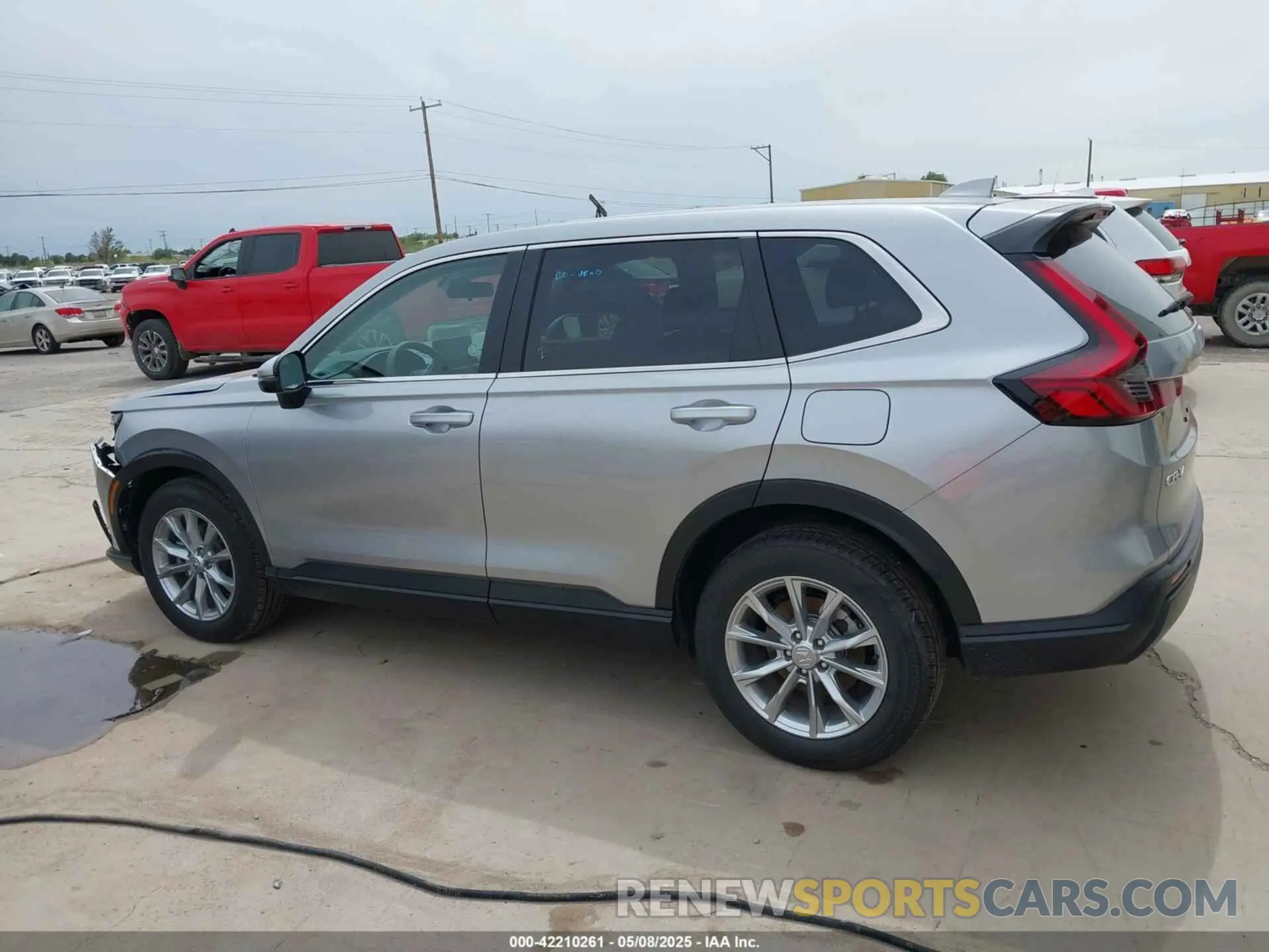 14 fotografías del automóvil dañado 2HKRS4H46SH453187 HONDA CR-V 2025