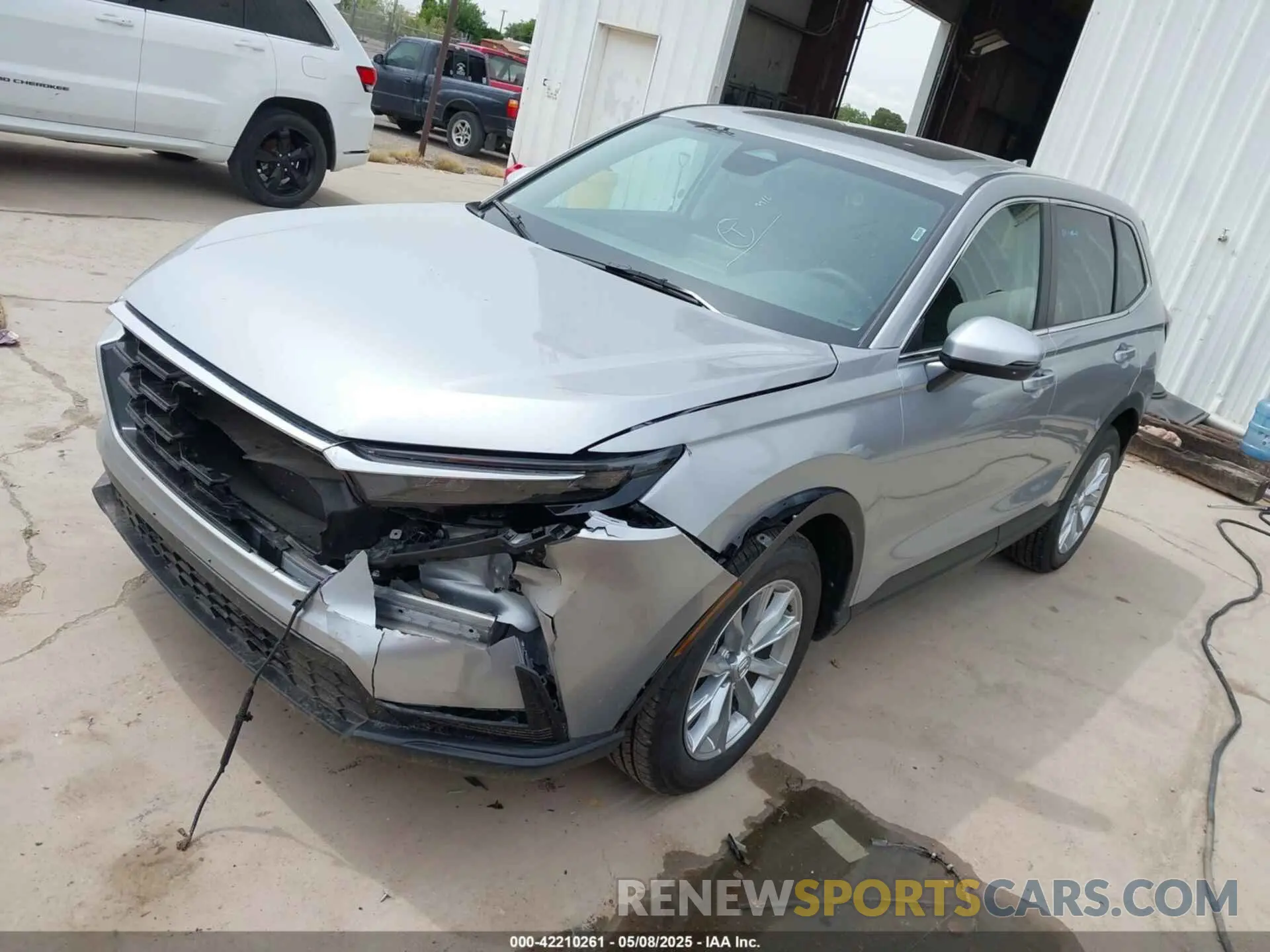2 fotografías del automóvil dañado 2HKRS4H46SH453187 HONDA CR-V 2025
