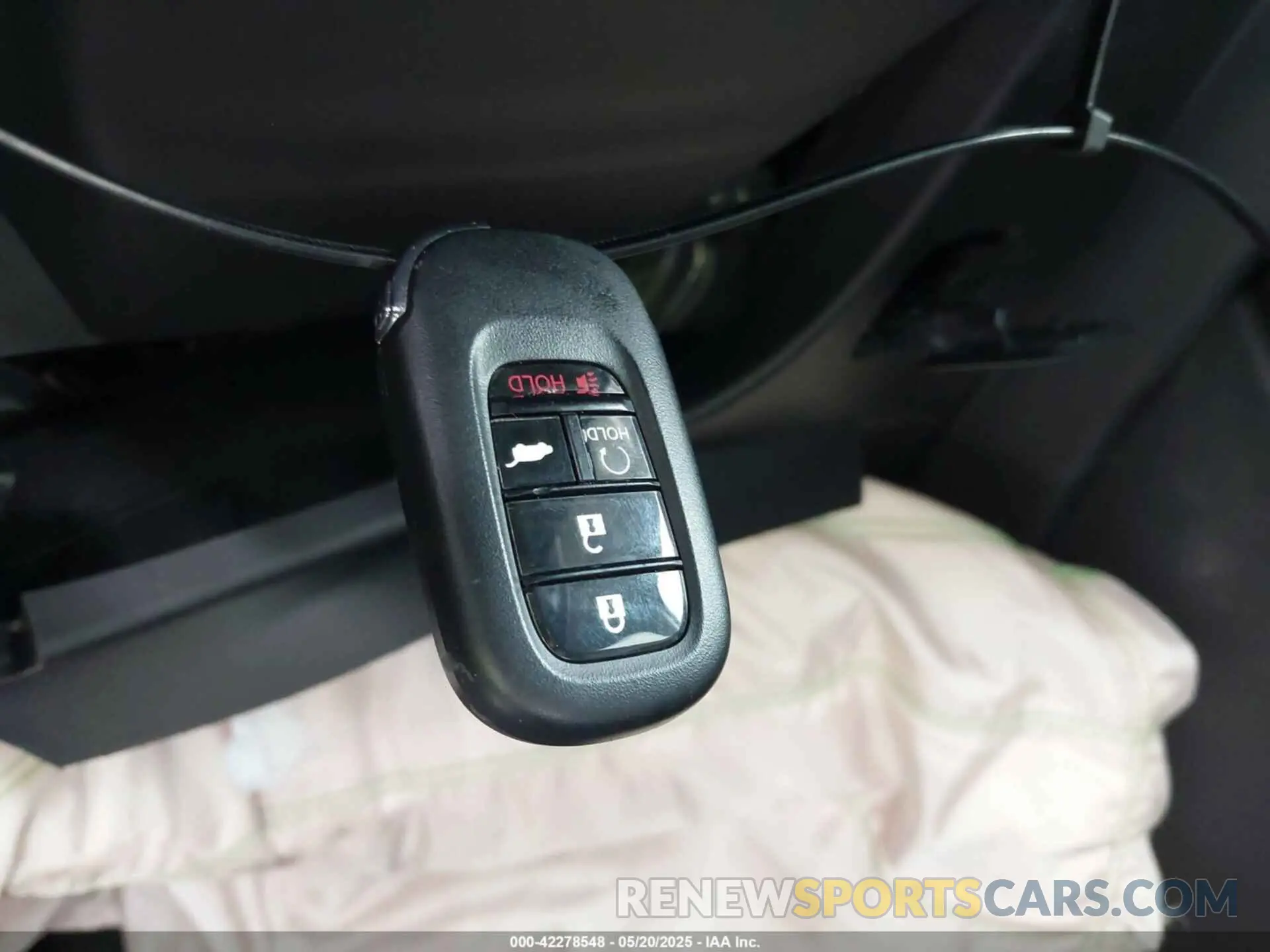 11 fotografías del automóvil dañado 2HKRS4H46SH472791 HONDA CR-V 2025