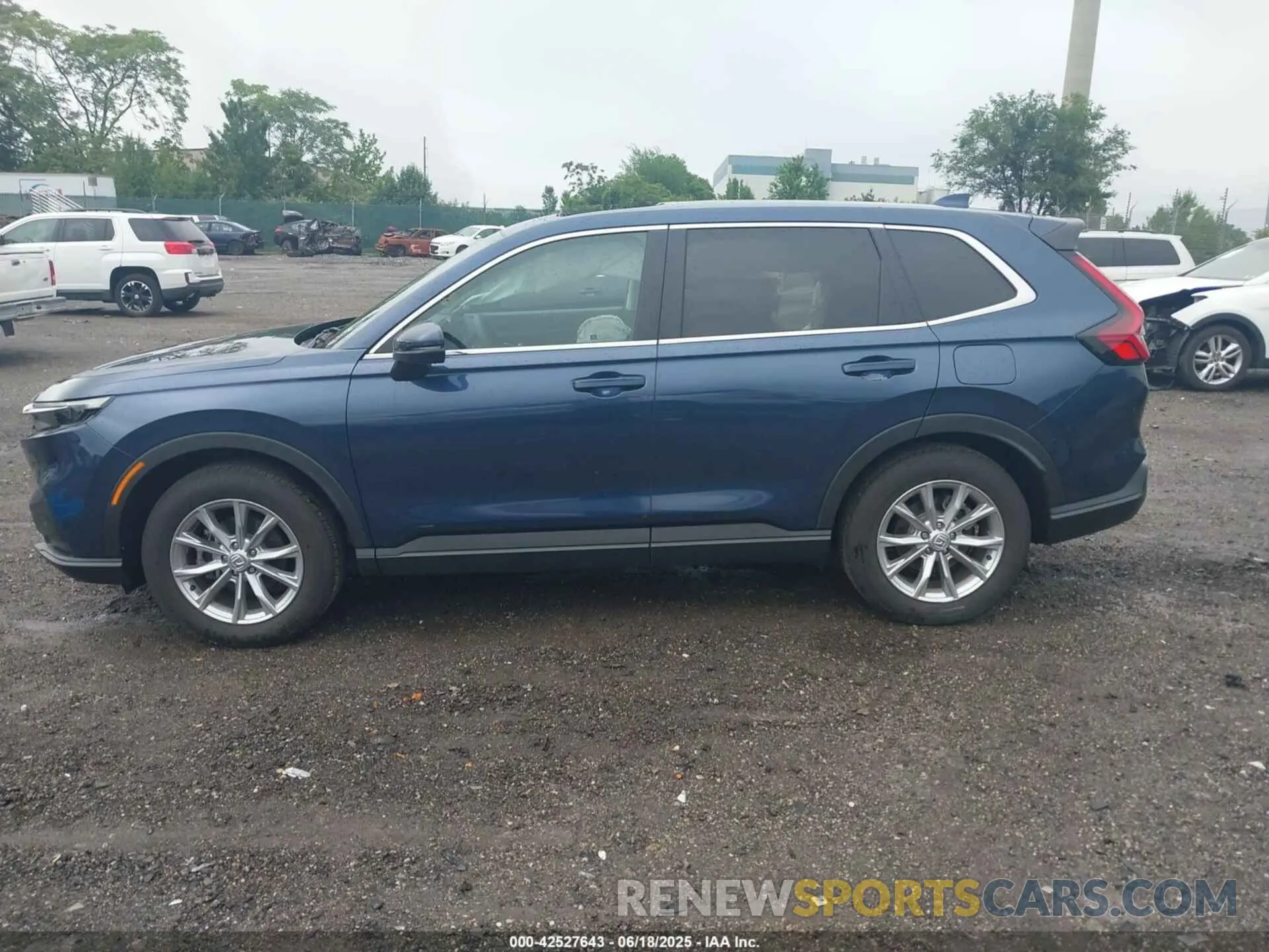 14 fotografías del automóvil dañado 2HKRS4H47SH435345 HONDA CR-V 2025