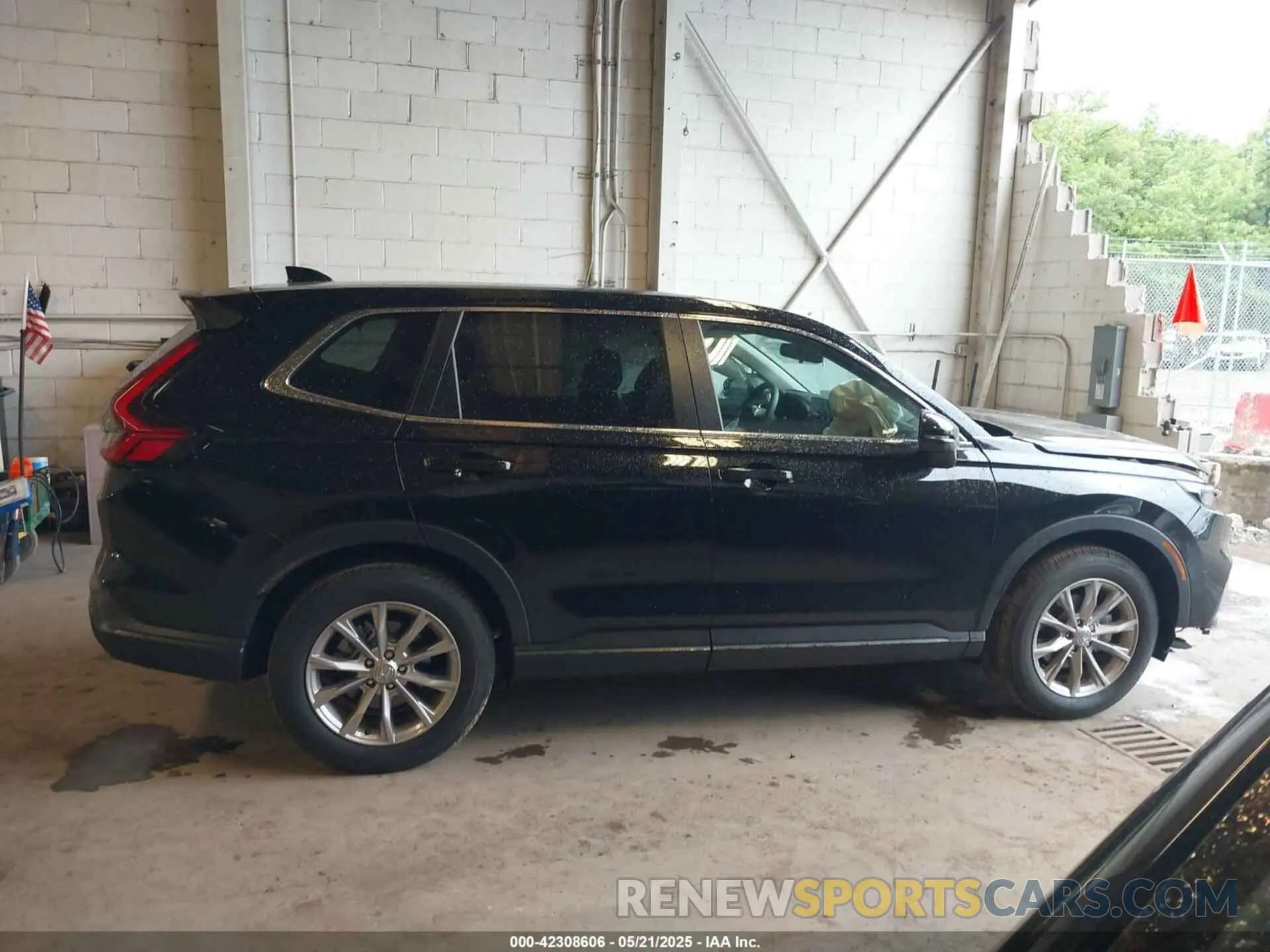 13 fotografías del automóvil dañado 2HKRS4H48SH444653 HONDA CR-V 2025