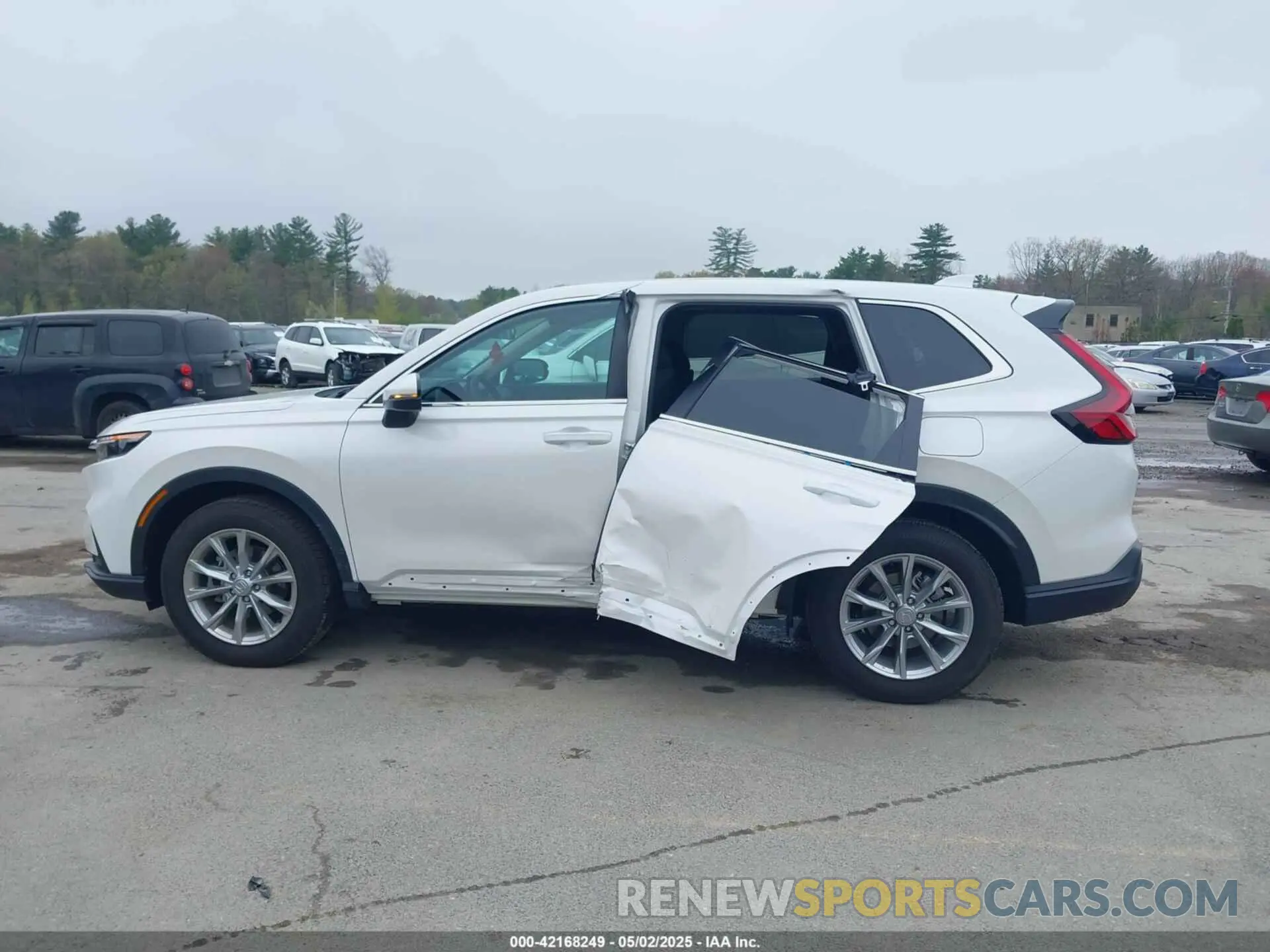 14 fotografías del automóvil dañado 2HKRS4H48SH461453 HONDA CR-V 2025