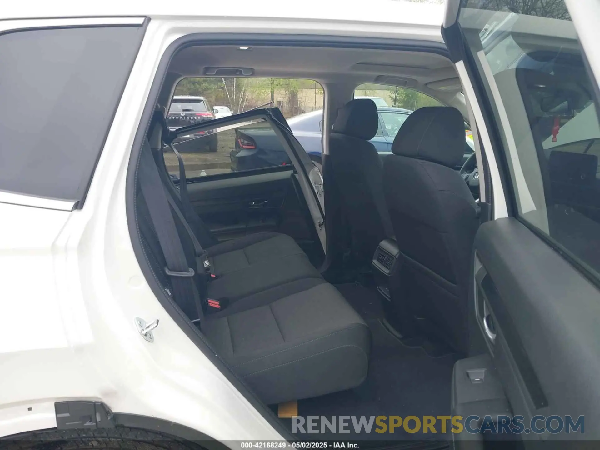 8 fotografías del automóvil dañado 2HKRS4H48SH461453 HONDA CR-V 2025