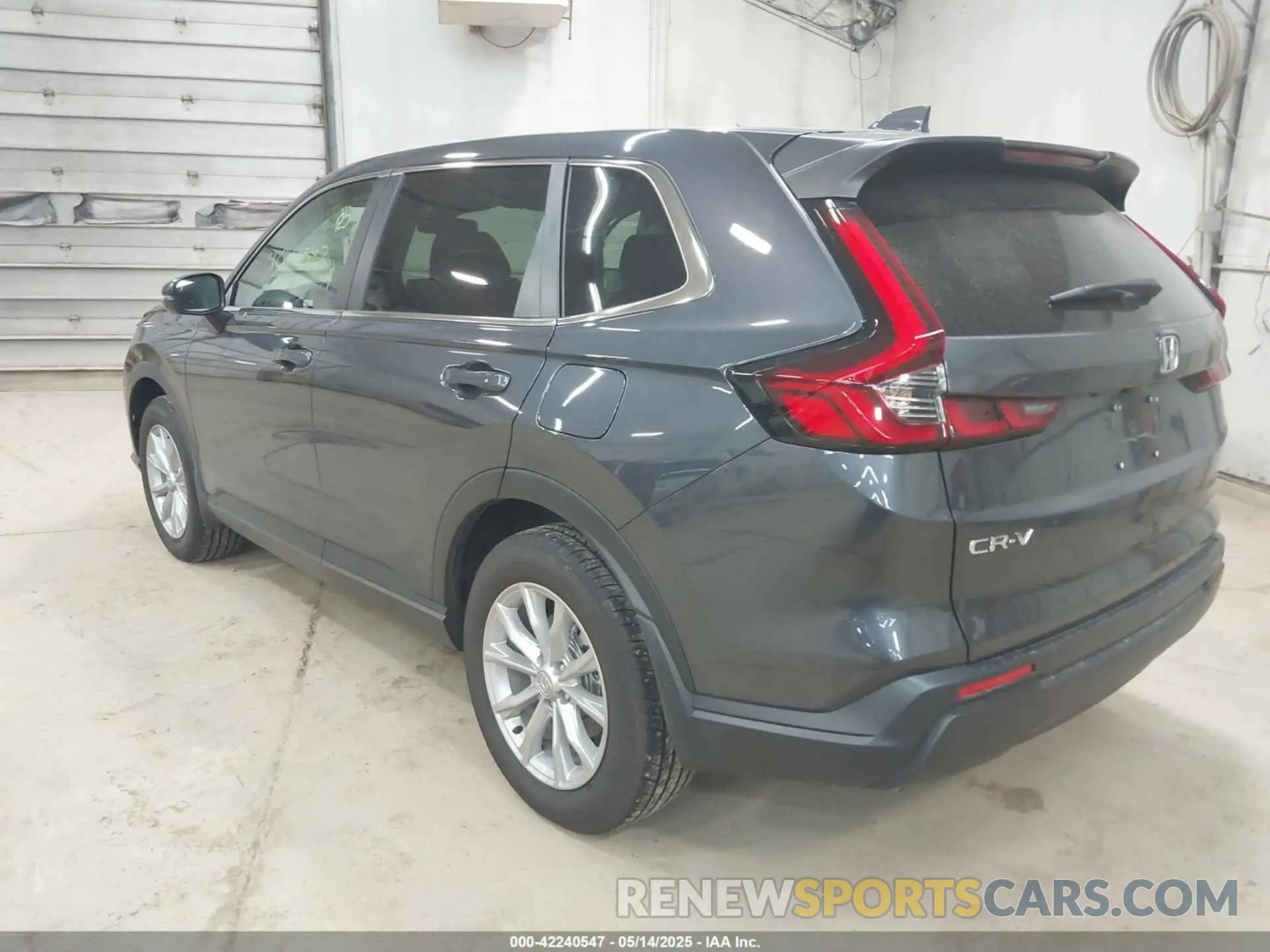 3 fotografías del automóvil dañado 2HKRS4H49SH477886 HONDA CR-V 2025