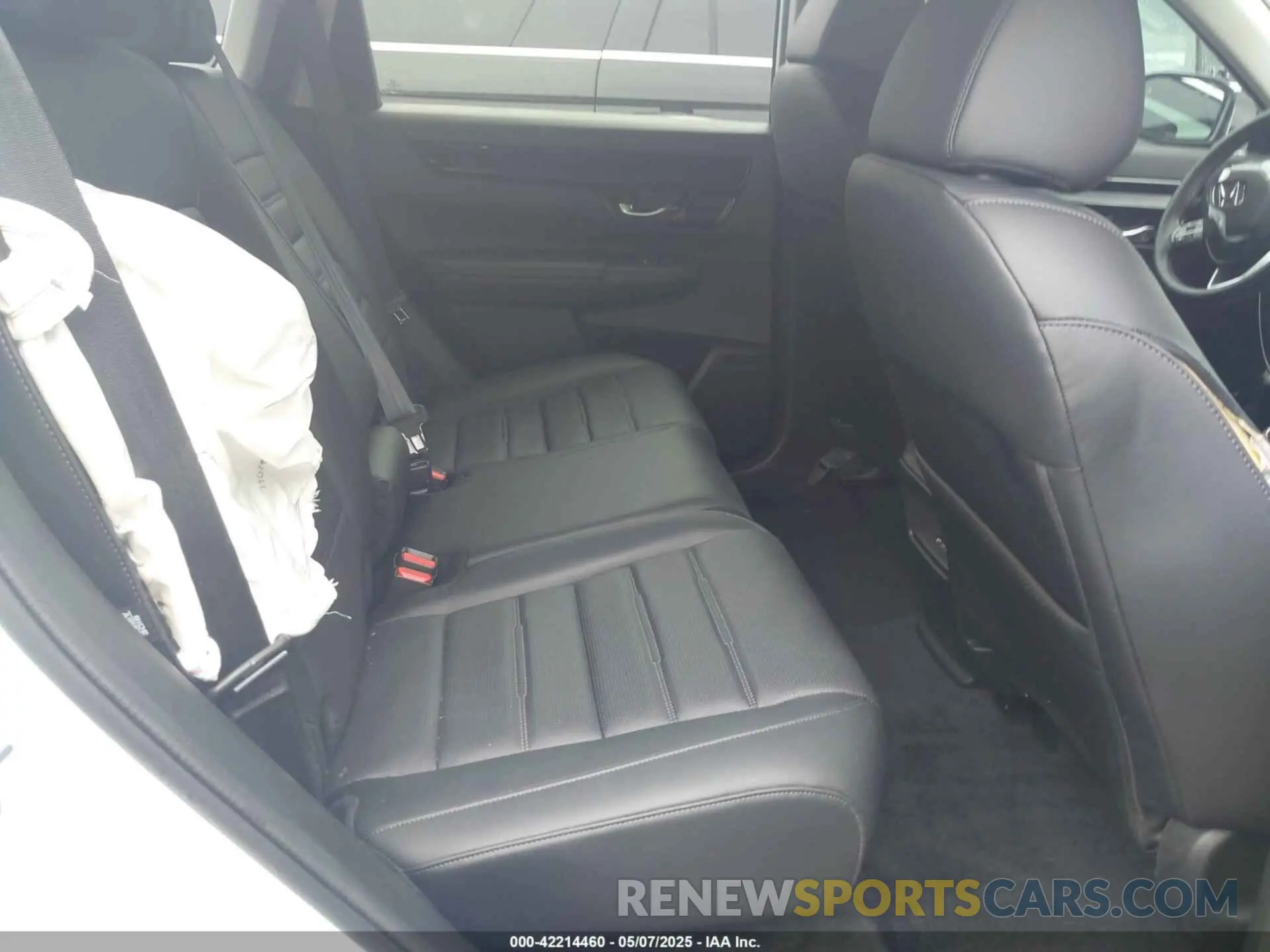 8 fotografías del automóvil dañado 2HKRS4H71SH430152 HONDA CR-V 2025