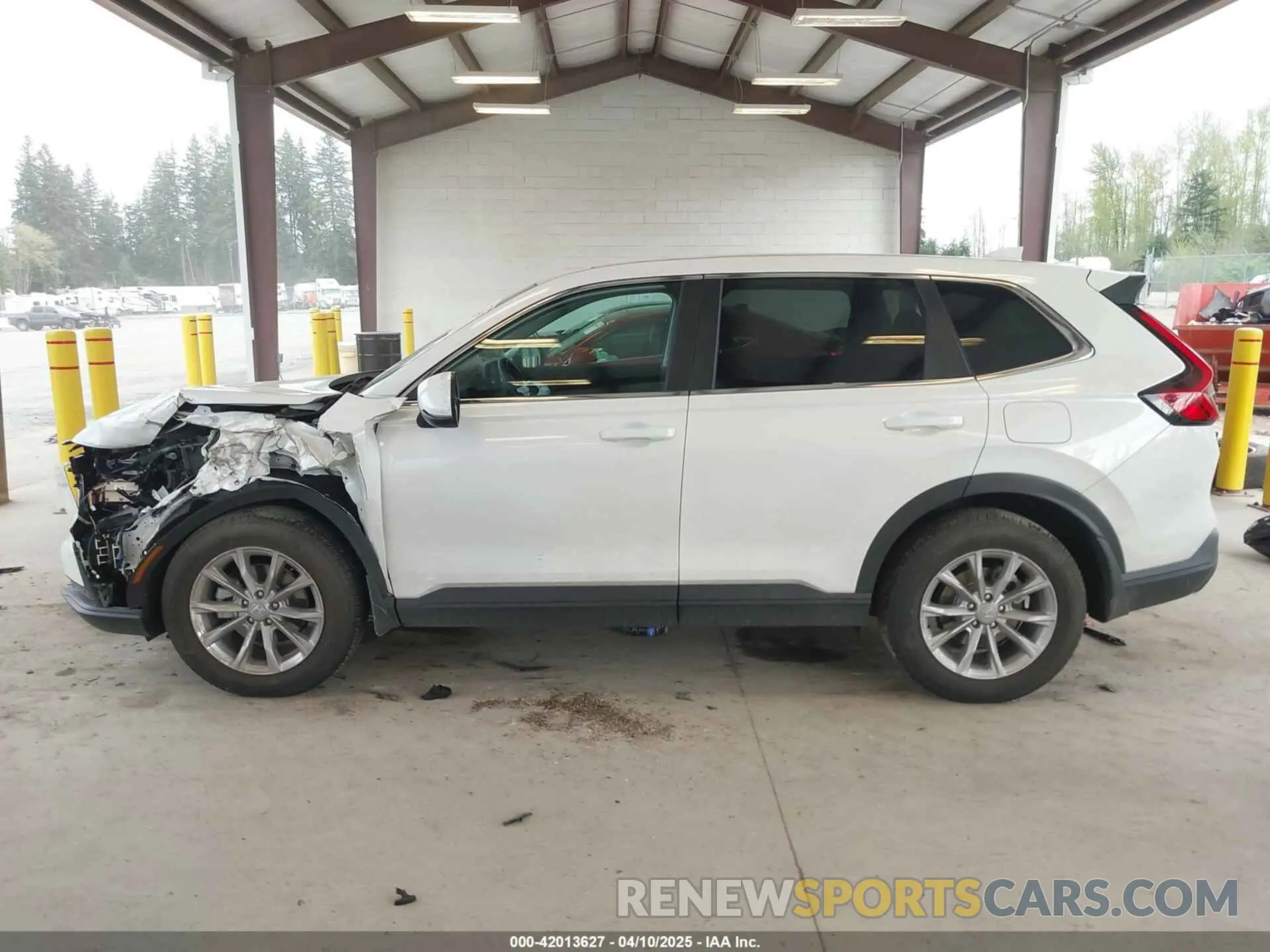 14 fotografías del automóvil dañado 2HKRS4H72SH440284 HONDA CR-V 2025