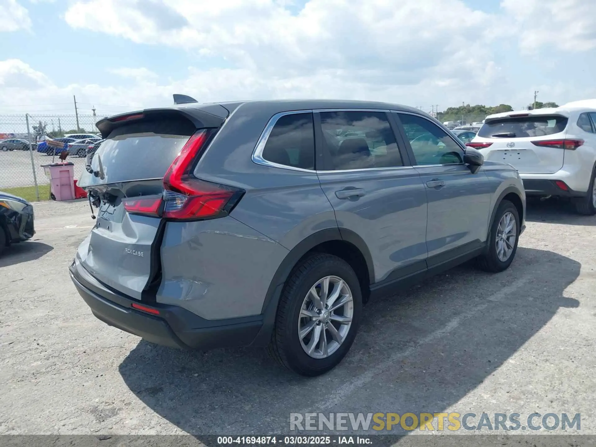 4 fotografías del automóvil dañado 2HKRS4H73SH438690 HONDA CR-V 2025