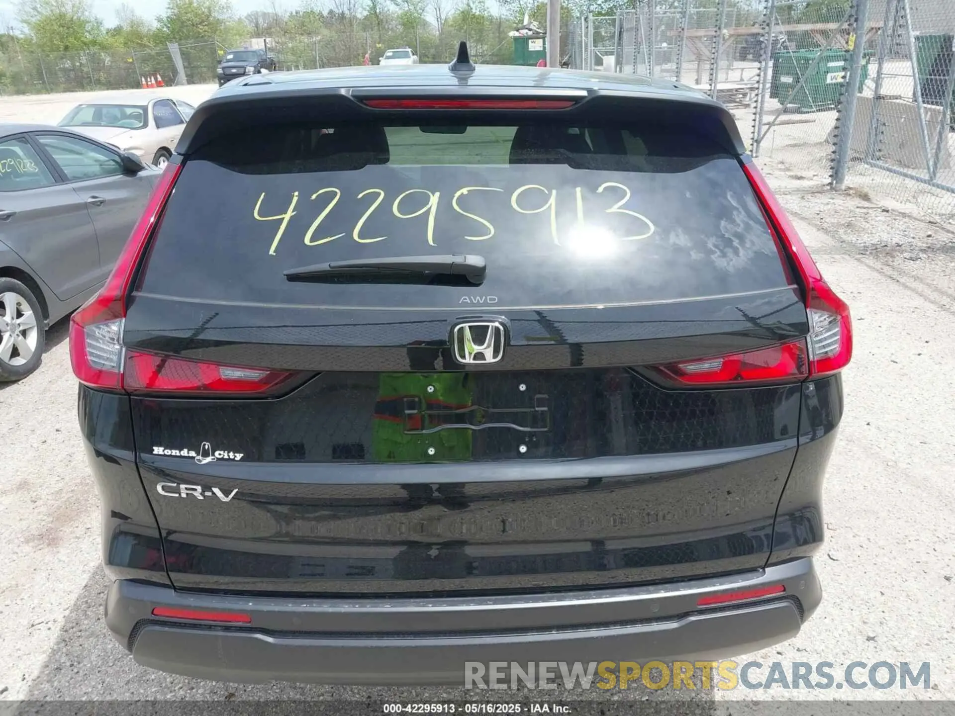 16 fotografías del automóvil dañado 2HKRS4H74SH449410 HONDA CR-V 2025