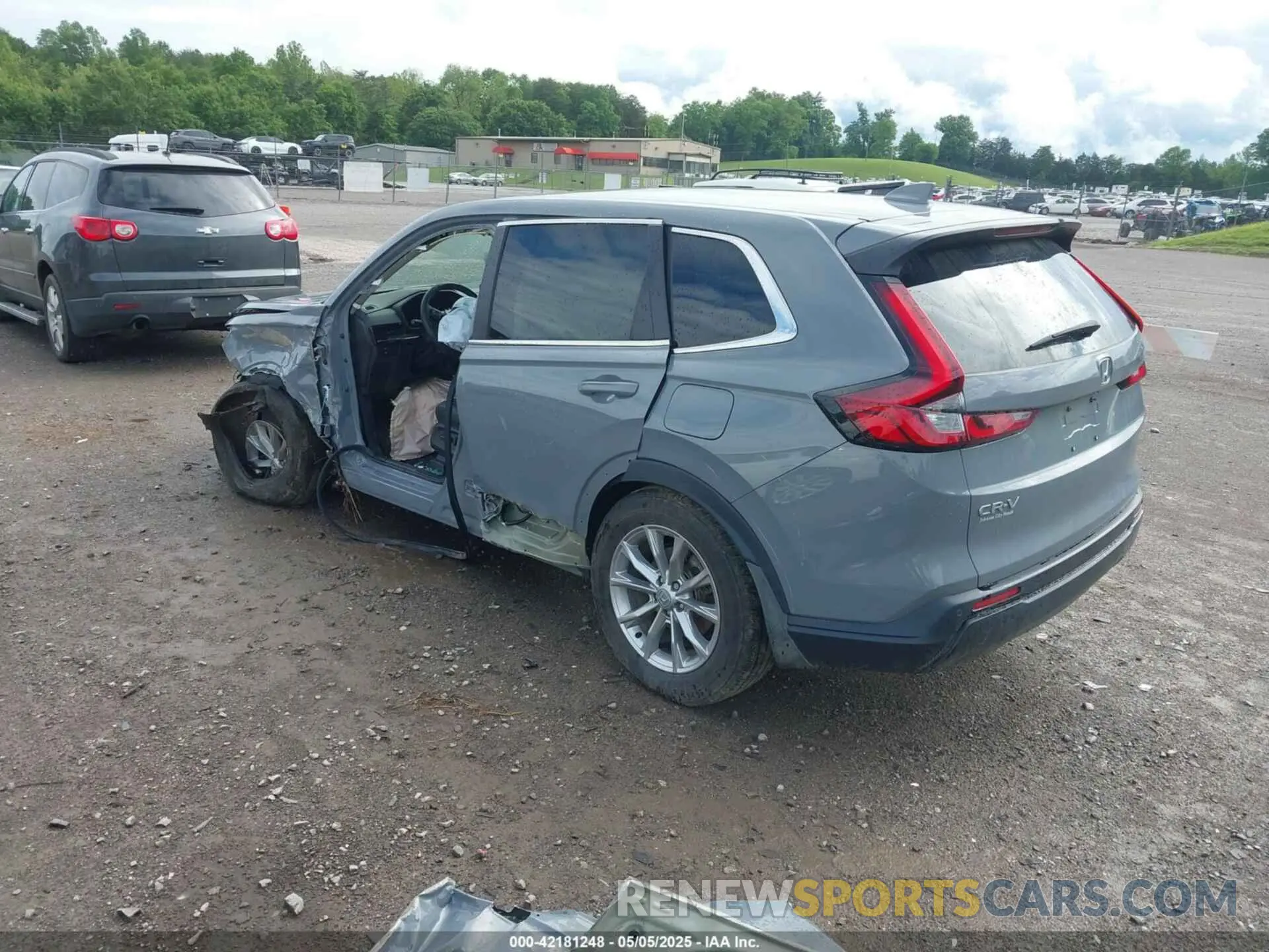 3 fotografías del automóvil dañado 2HKRS4H75SH442904 HONDA CR-V 2025
