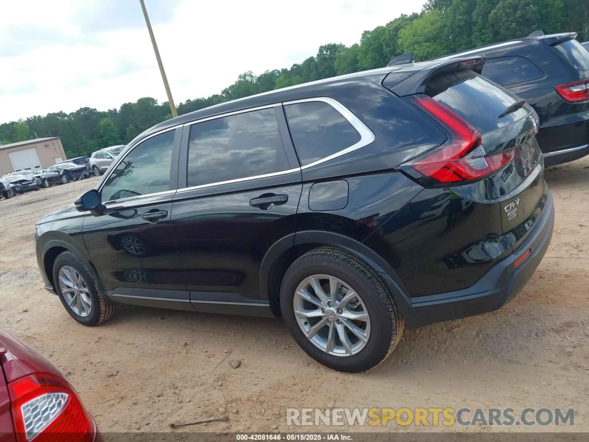 13 fotografías del automóvil dañado 2HKRS4H76SH404744 HONDA CR-V 2025