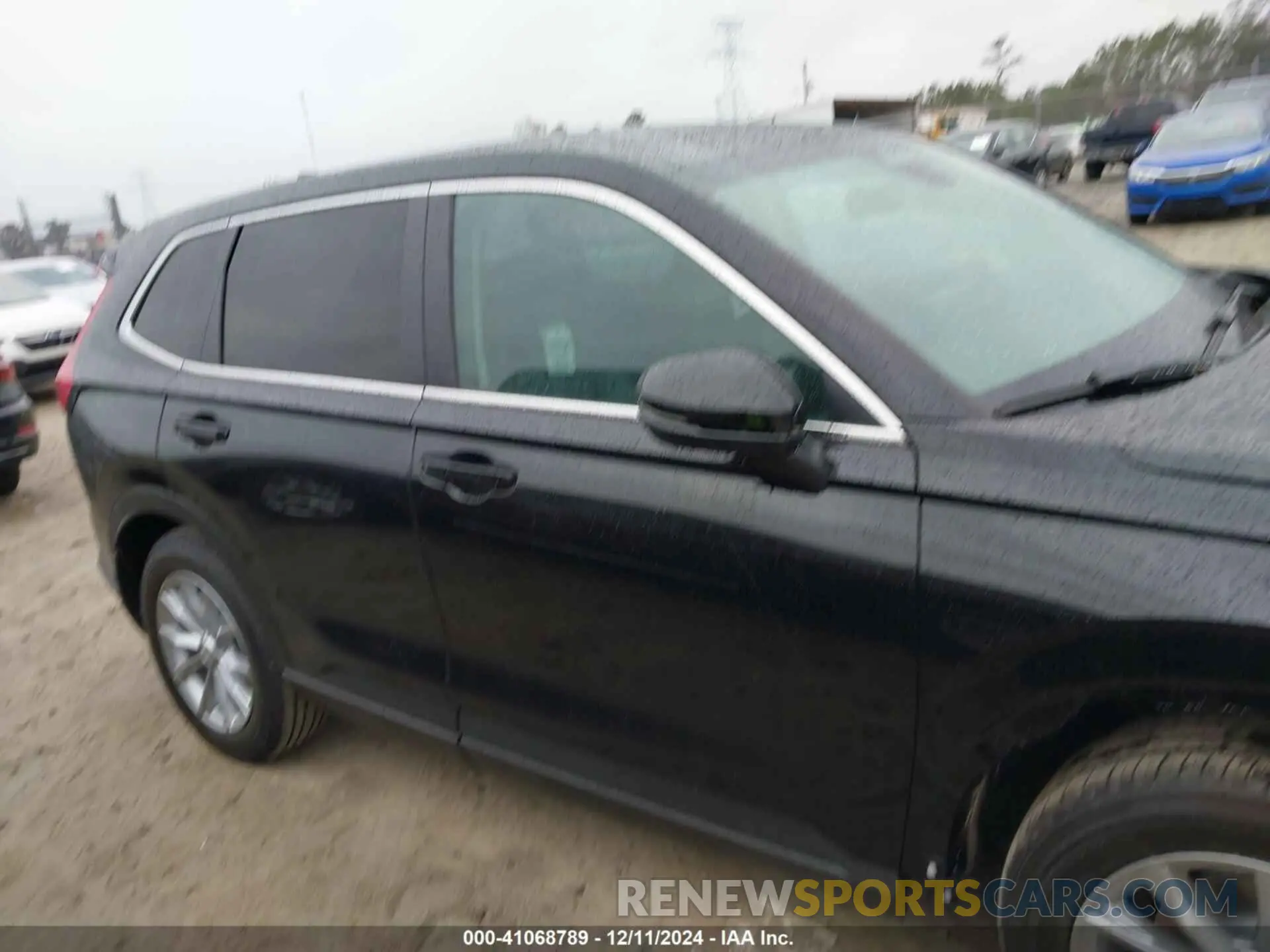 13 fotografías del automóvil dañado 2HKRS4H77SH432018 HONDA CR-V 2025