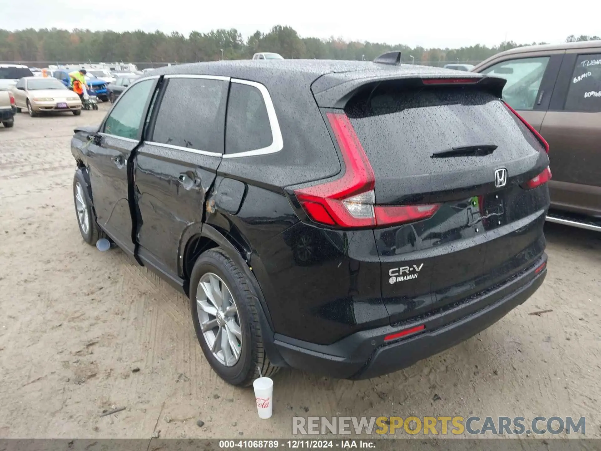 3 fotografías del automóvil dañado 2HKRS4H77SH432018 HONDA CR-V 2025
